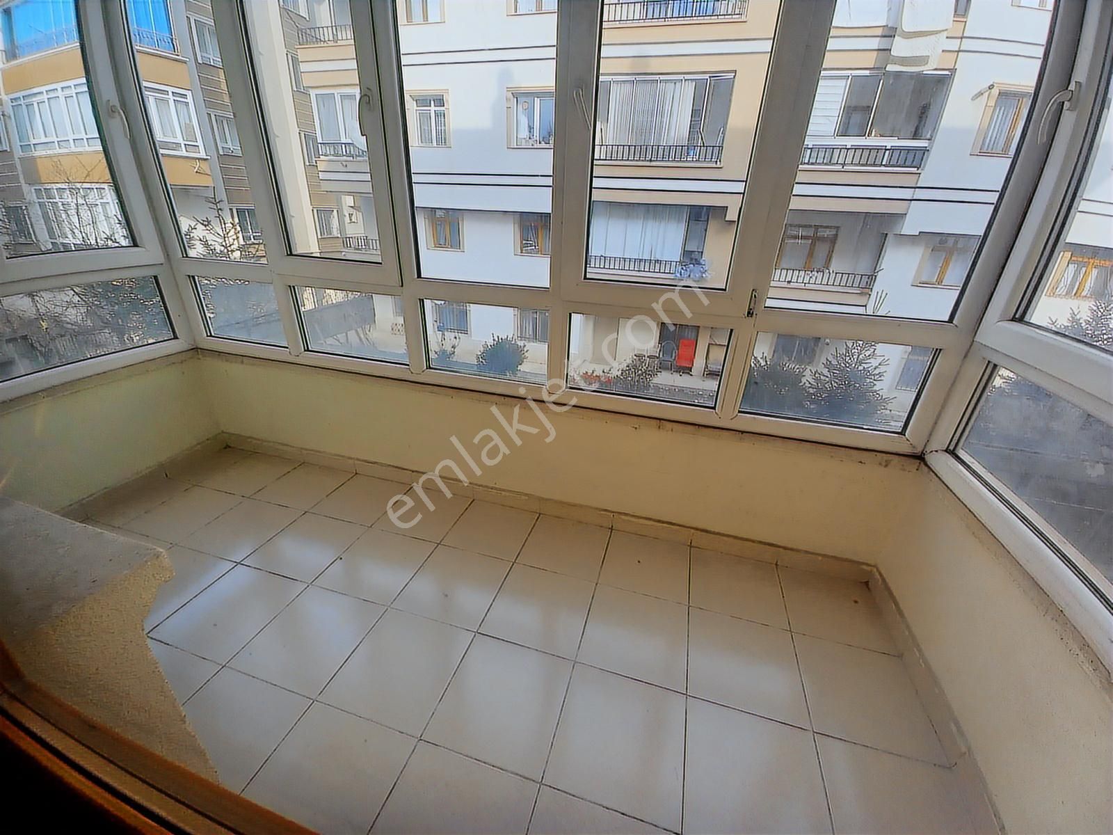 Elif Gayrimenkul Den Çok Güzel Konumda Kiralık Ara Kat 3+1 Daire - Görsel 27