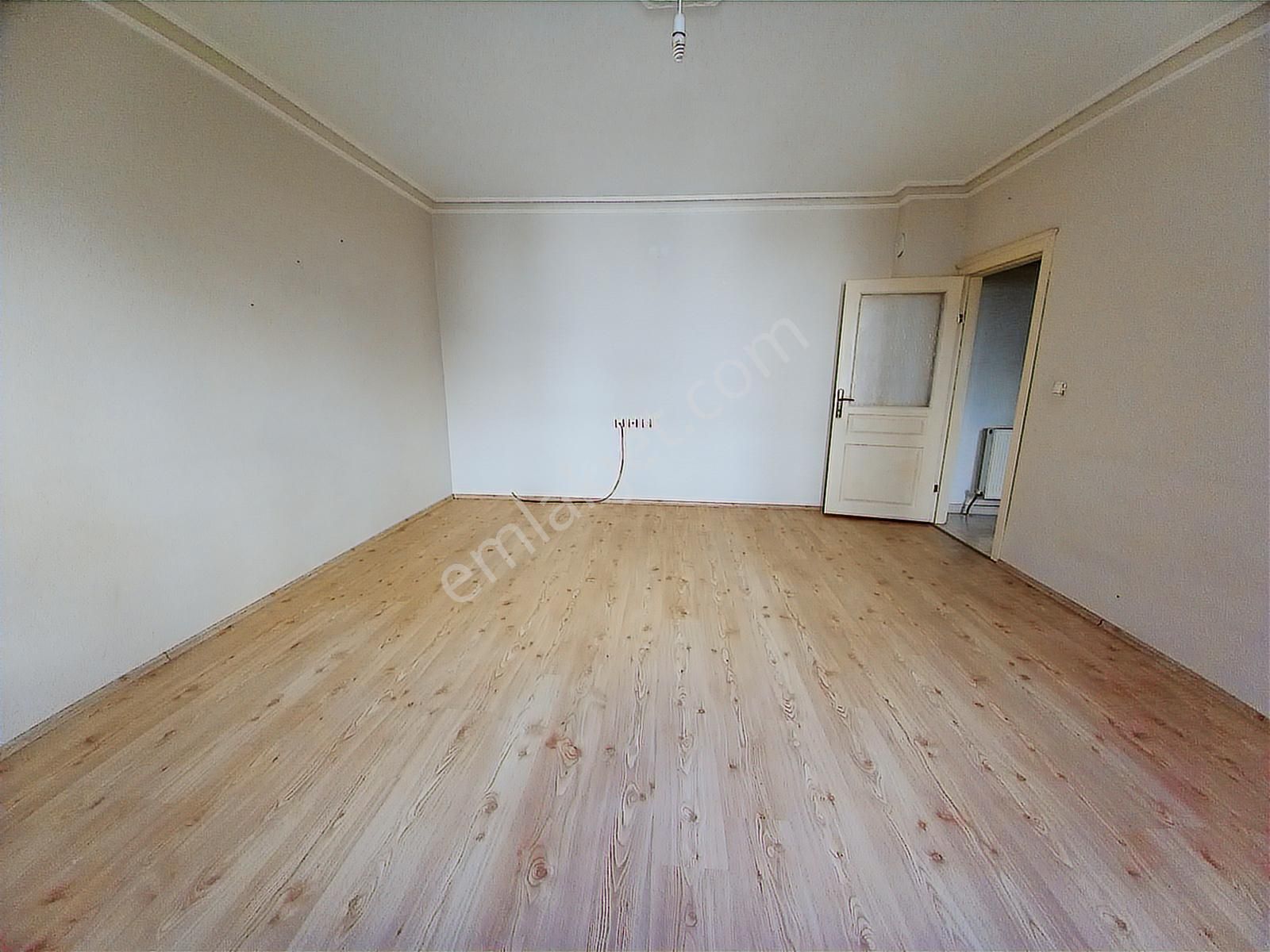 Elif Gayrimenkul Den Çok Güzel Konumda Kiralık Ara Kat 3+1 Daire - Görsel 8