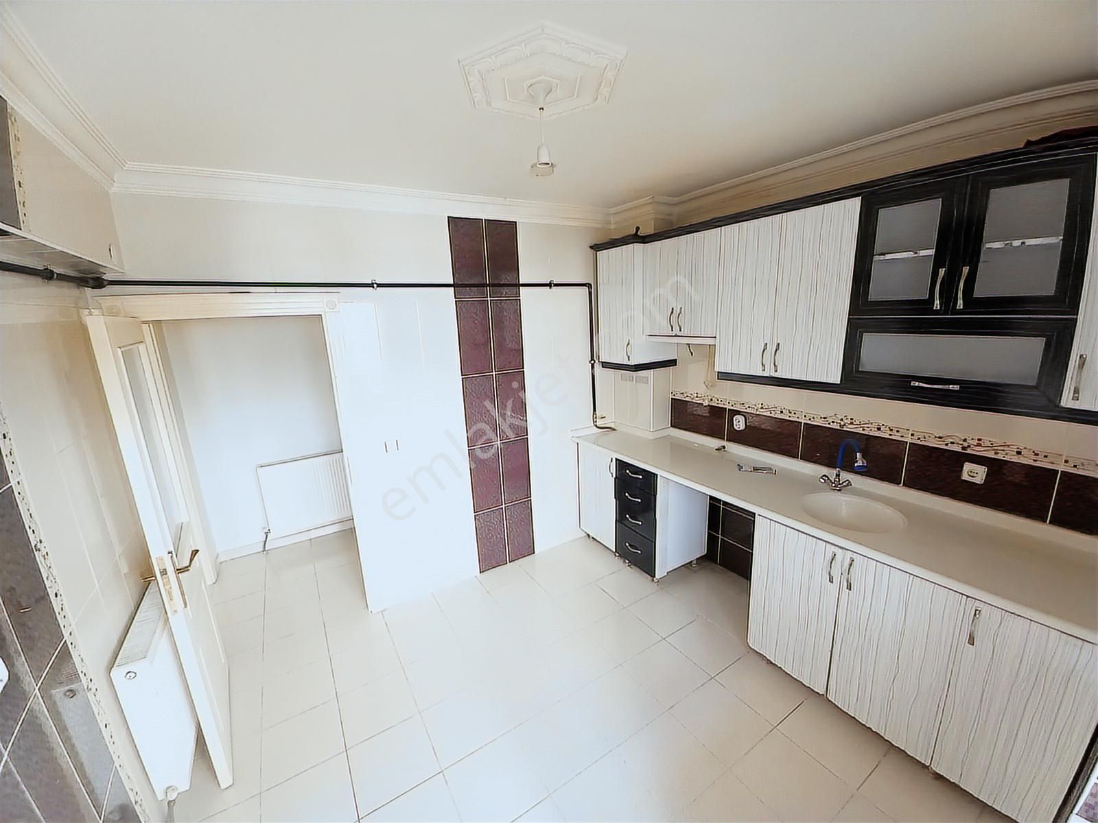 Elif Gayrimenkul Den Çok Güzel Konumda Kiralık Ara Kat 3+1 Daire - Görsel 31