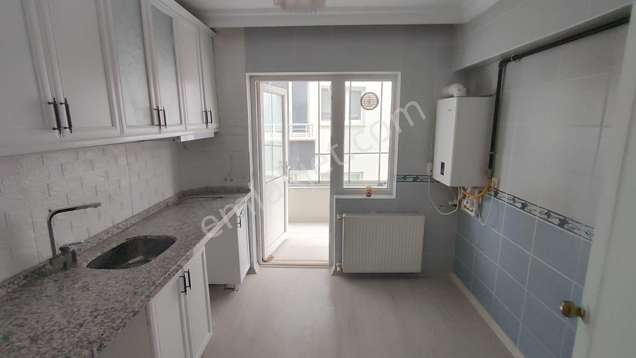 Atanora Vadiden Asansörlü Ara Kat Manzaralı Kapalı 2 Balkonlu Boş 3+1 - Görsel 19