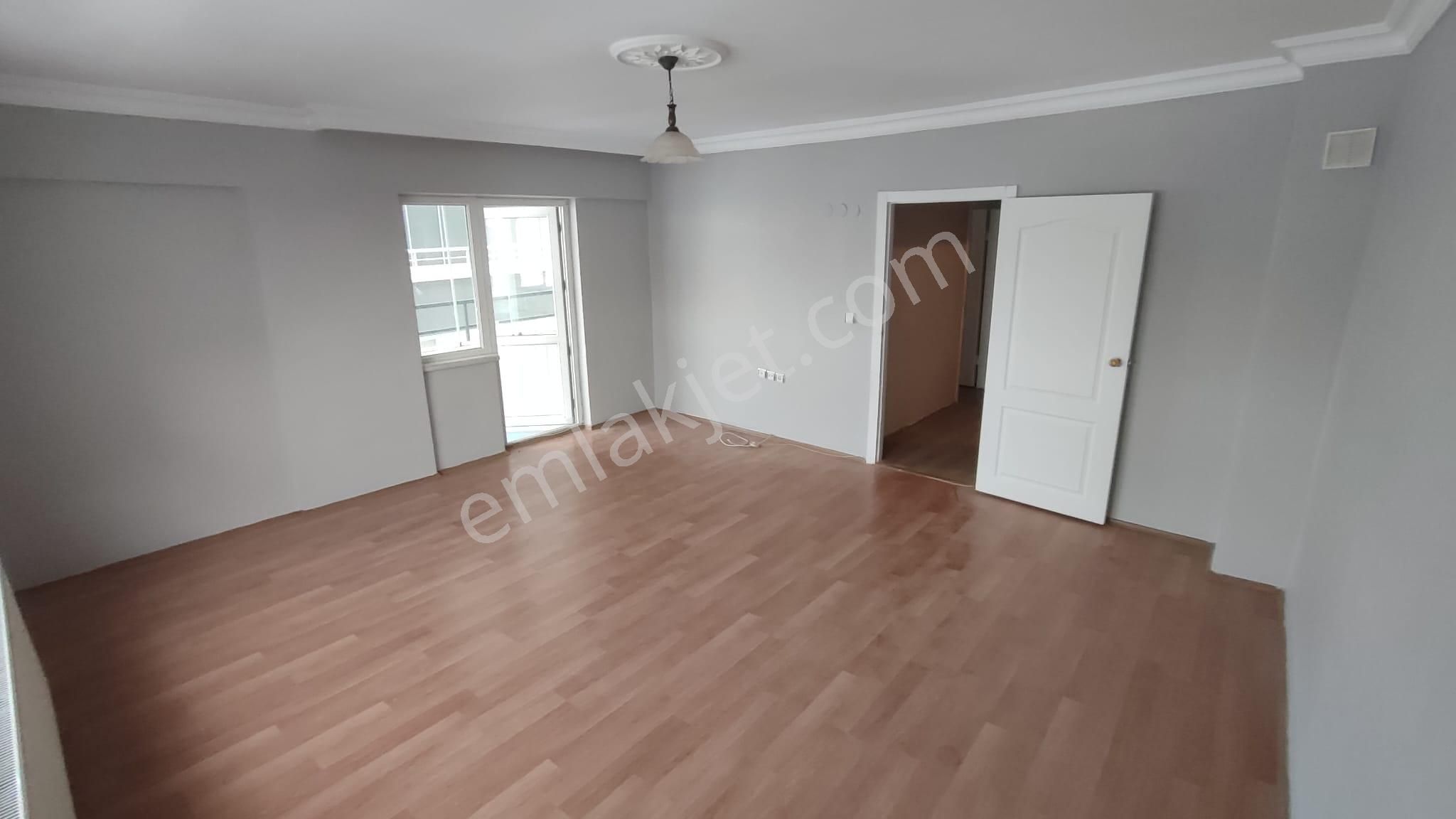 Atanora Vadiden Asansörlü Ara Kat Manzaralı Kapalı 2 Balkonlu Boş 3+1 - Görsel 24