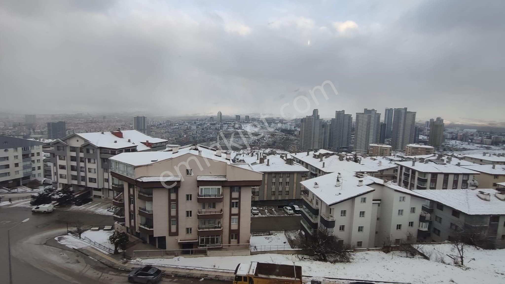 Atanora Vadiden Asansörlü Ara Kat Manzaralı Kapalı 2 Balkonlu Boş 3+1 - Görsel 23