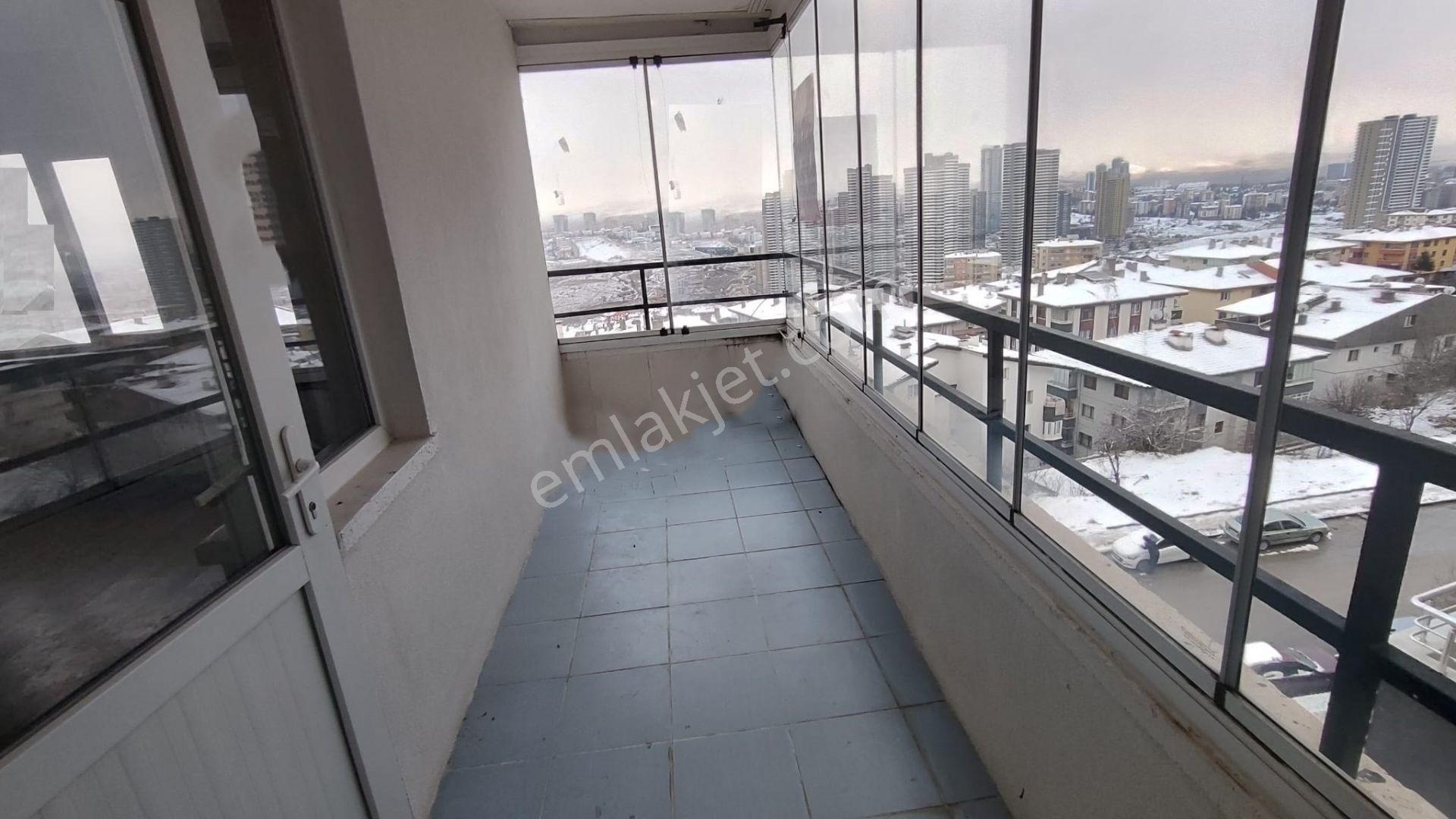 Atanora Vadiden Asansörlü Ara Kat Manzaralı Kapalı 2 Balkonlu Boş 3+1 - Görsel 21