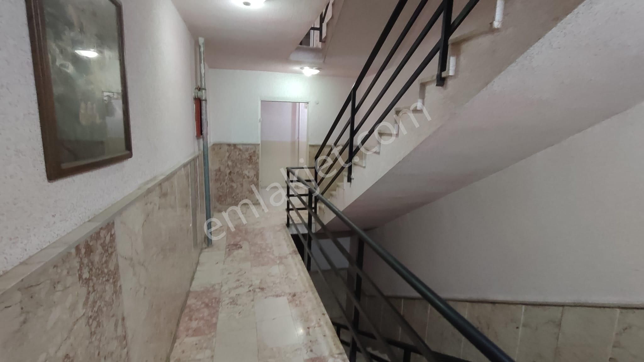 Atanora Vadiden Asansörlü Ara Kat Manzaralı Kapalı 2 Balkonlu Boş 3+1 - Görsel 6