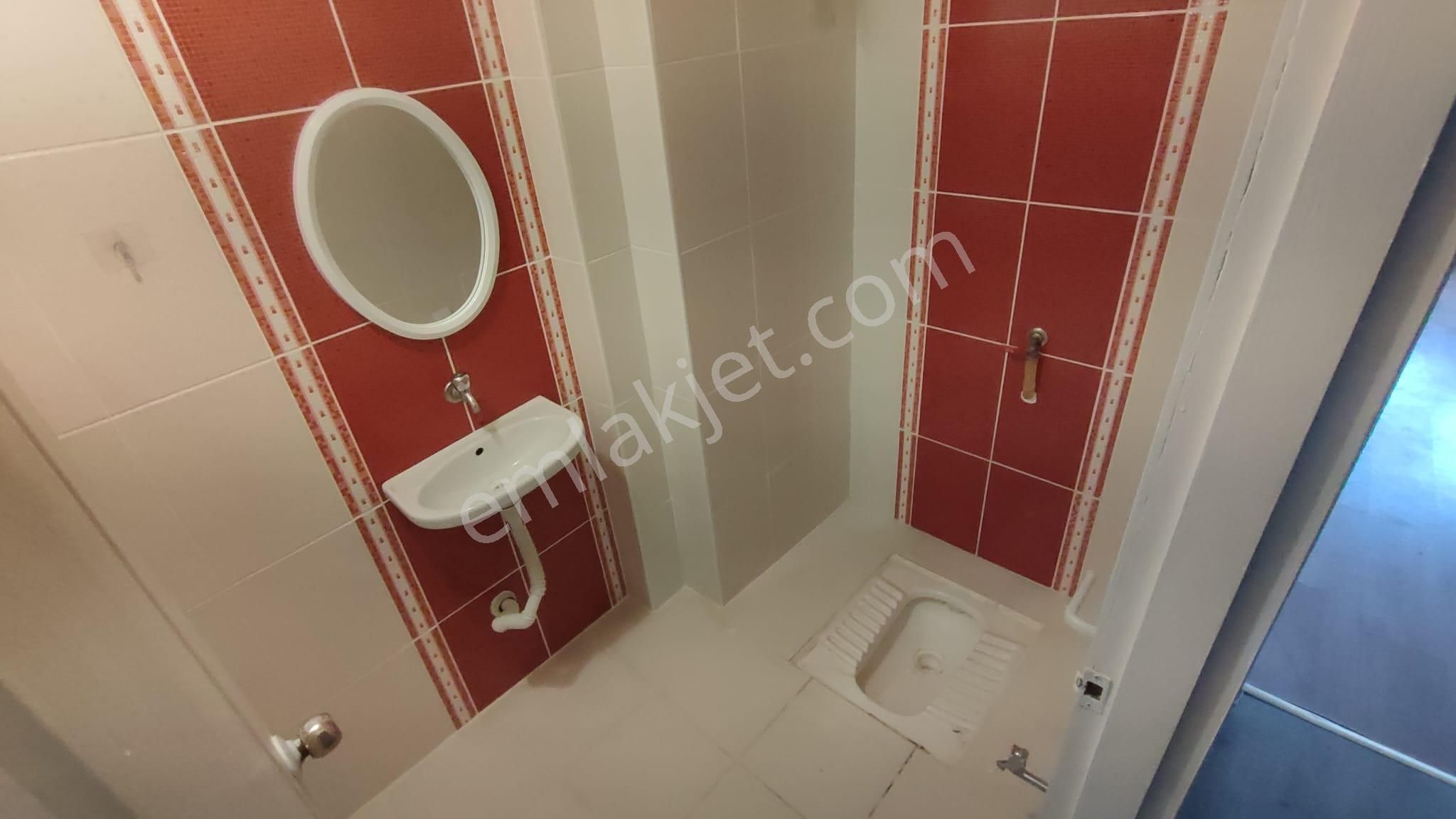 Atanora Vadiden Asansörlü Ara Kat Manzaralı Kapalı 2 Balkonlu Boş 3+1 - Görsel 18