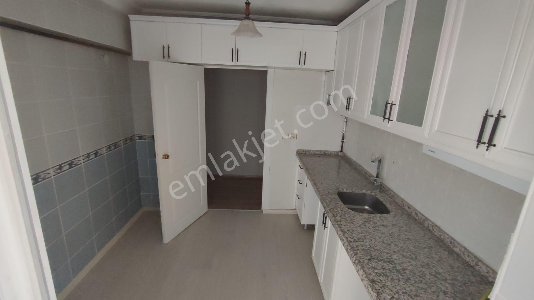 Atanora Vadiden Asansörlü Ara Kat Manzaralı Kapalı 2 Balkonlu Boş 3+1 - Görsel 14