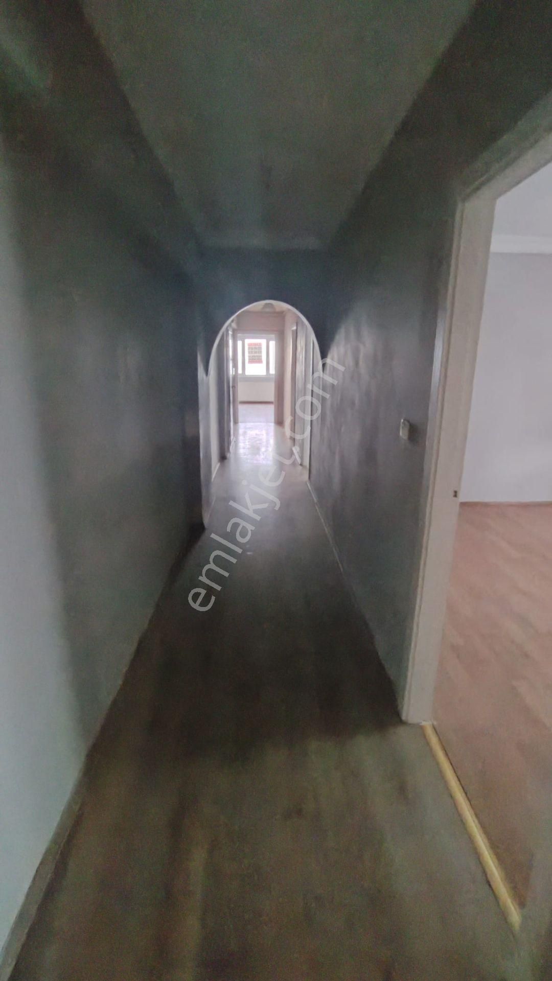 Atanora Vadiden Asansörlü Ara Kat Manzaralı Kapalı 2 Balkonlu Boş 3+1 - Görsel 10