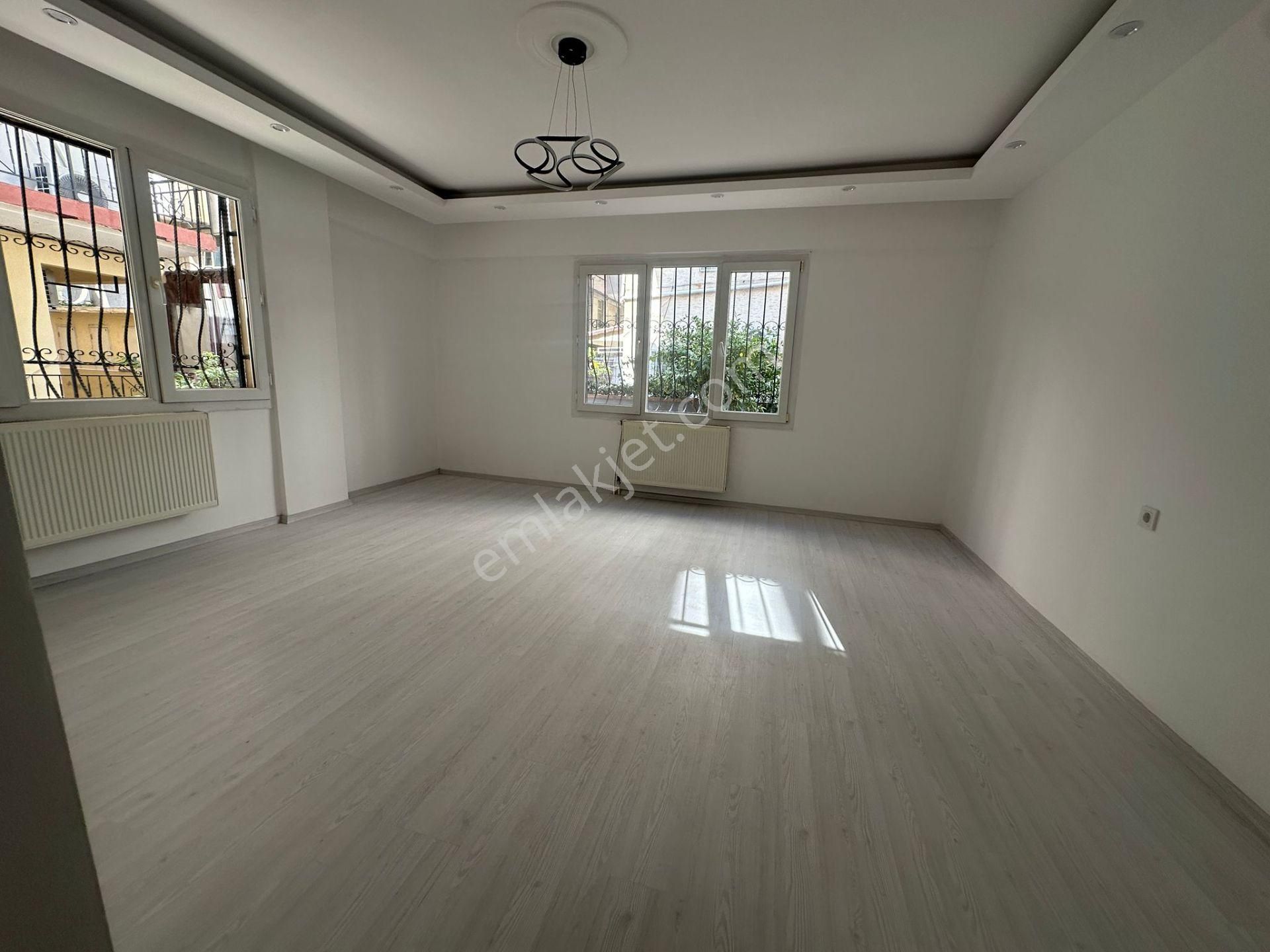 İzmir Buca Barış Mahallesi//vergidairesi Yakını.geniş Bahçeli//3+1//fulyapılı Satılık Daire - Görsel 8