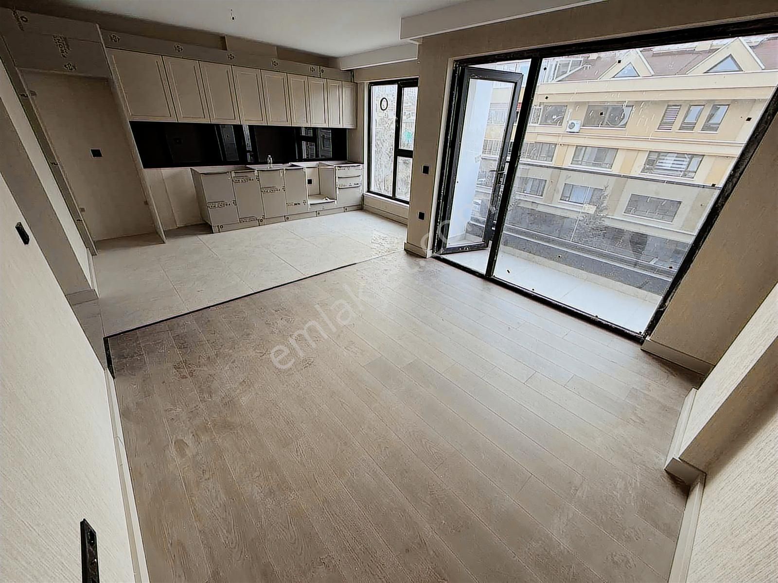 Birlik Mahallesin'de 2+1 Dubleks Sıfır 3.katta Satılık Lux Daire