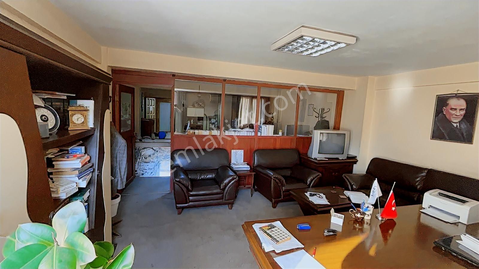 Karabağlar Yeşillik Caddesi Satılık Cadde Cepheli Ofis/dükkan - Görsel 9