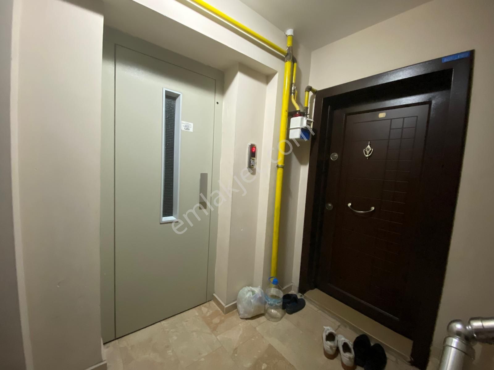 Osmangazi Muradiye Cadde Üstünde 15 Yıllık 2+1 Kiralık Daire - Görsel 17