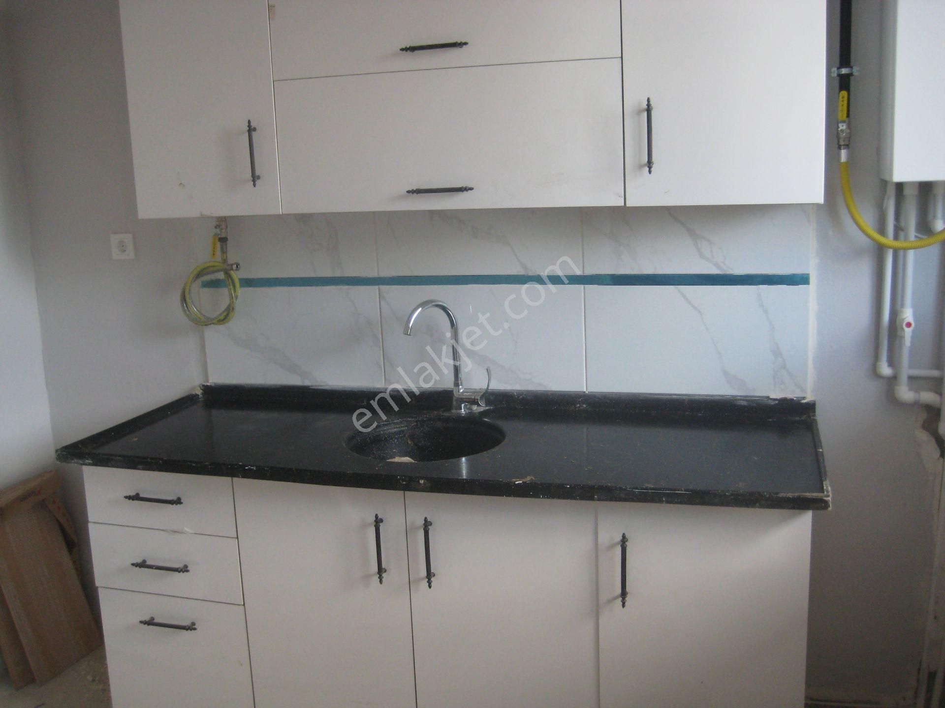 Menemen Koyunderede Site İçinde Satılık Tadilatlı 2+1 Daire - Görsel 8