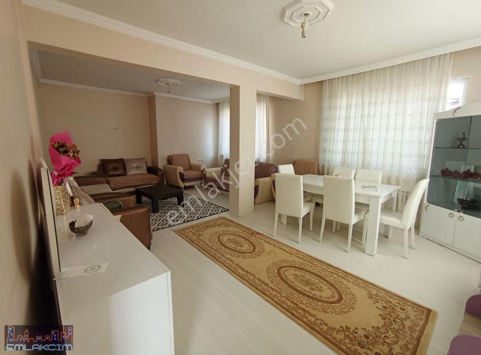 Emlakcımdan Şehrin Merkezinde Teraslı Full Eşyalı 2+1 Daire