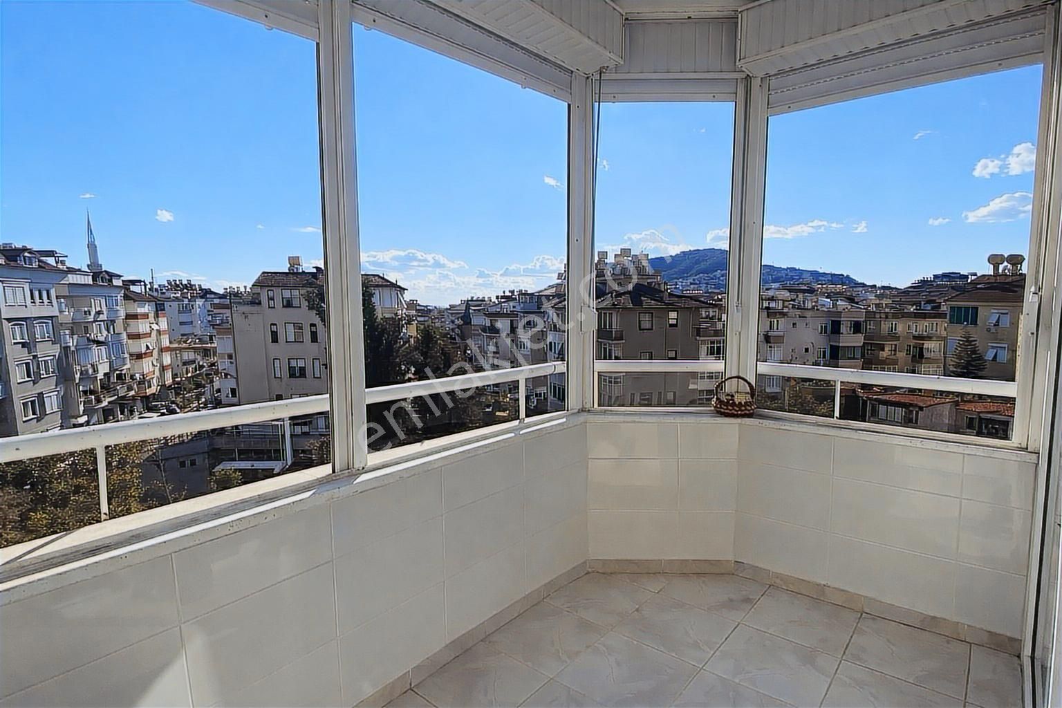 Satılık Alanya Merkez Hacet 2+1 Ayrı Mutfak Geniş Daire - Görsel 31