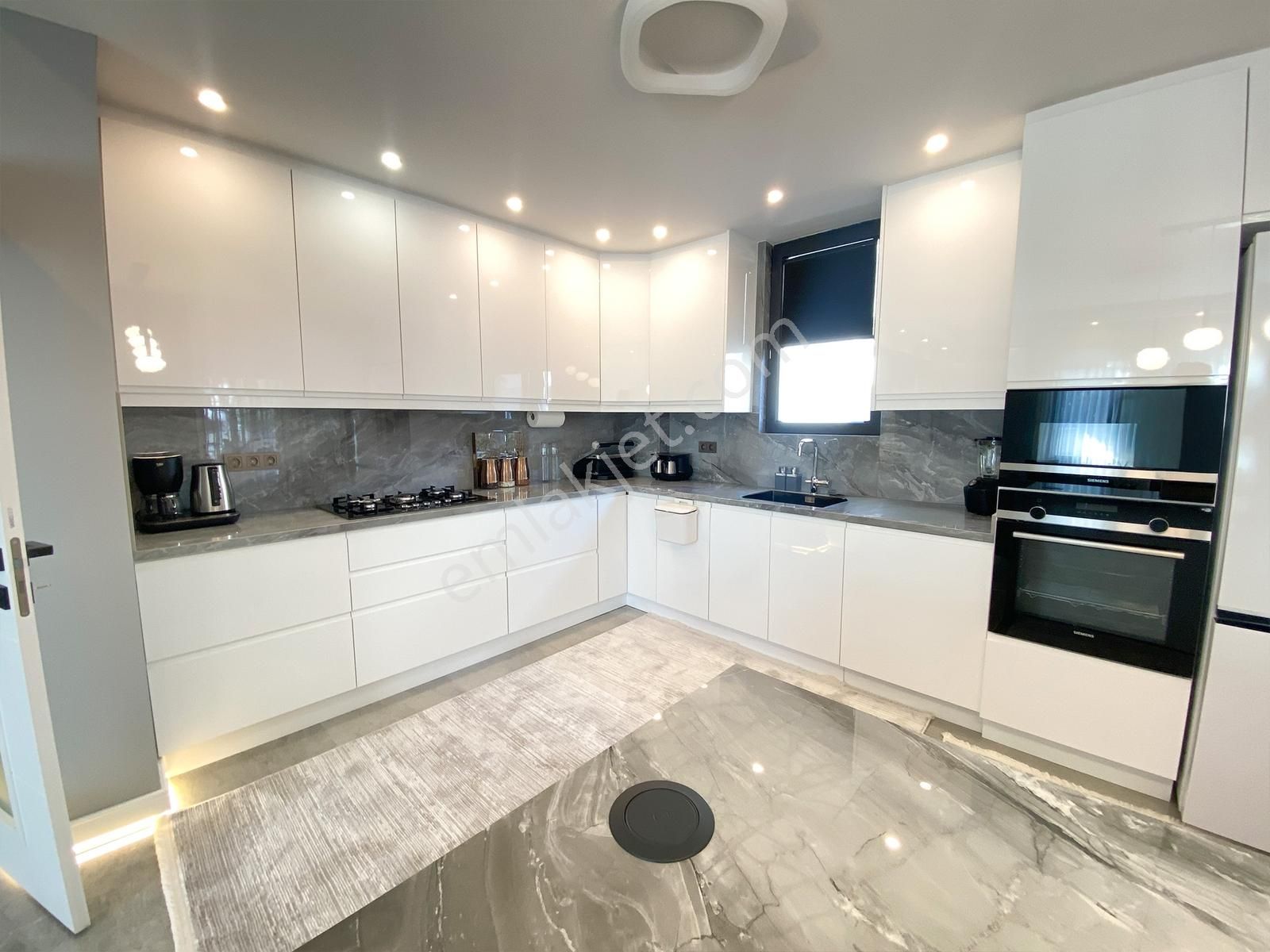 Ata'dan Yüksek İnşaat Kalitesine Sahip Şık Eşyalı Müstakil Villa - Görsel 24