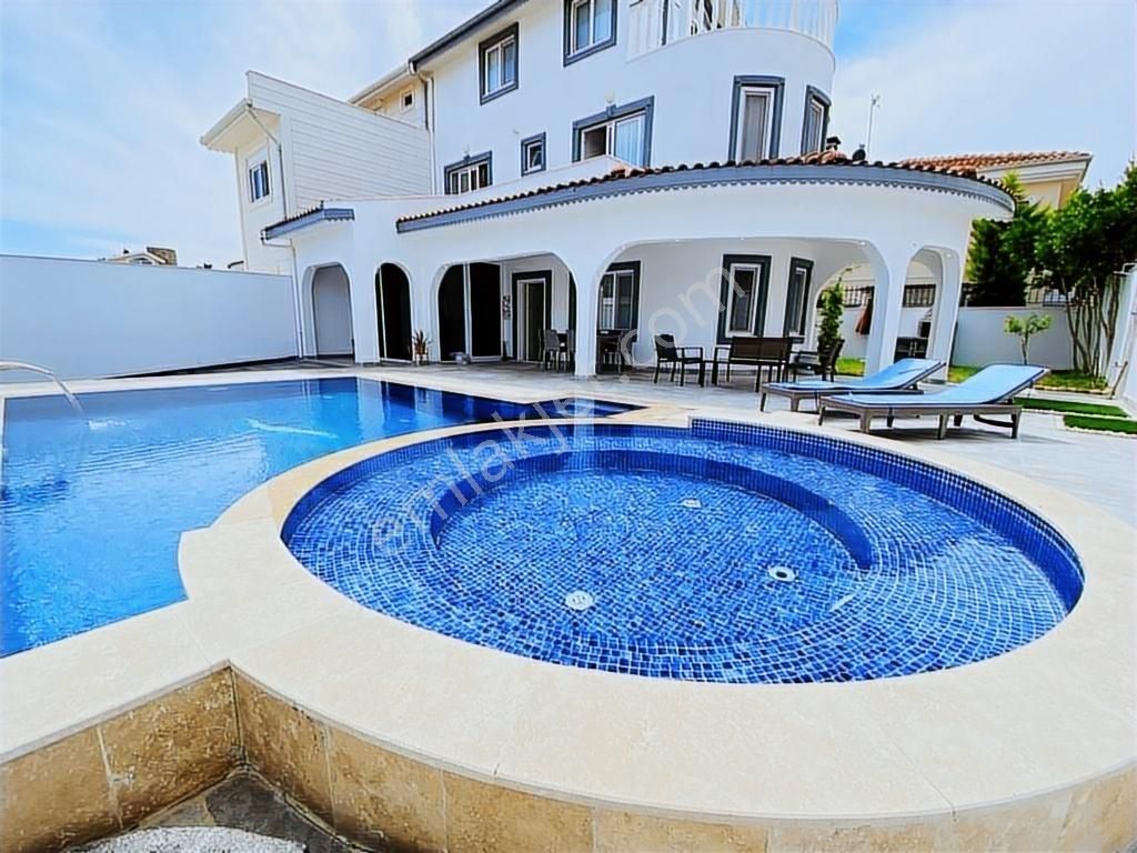Belek Kadriye Villalar Bölgesin Kiralık Lüks Villa - Görsel 2