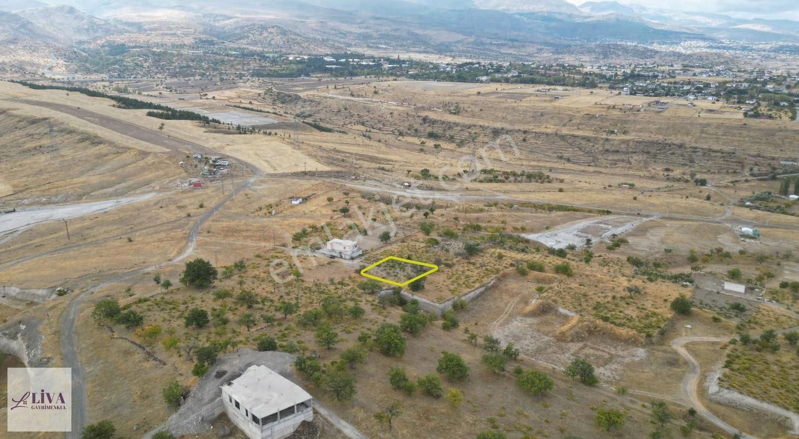 Liva'dan Reşadiye'de Rızai Taksimli Manzaralı 688 M² Bağ - Görsel 16