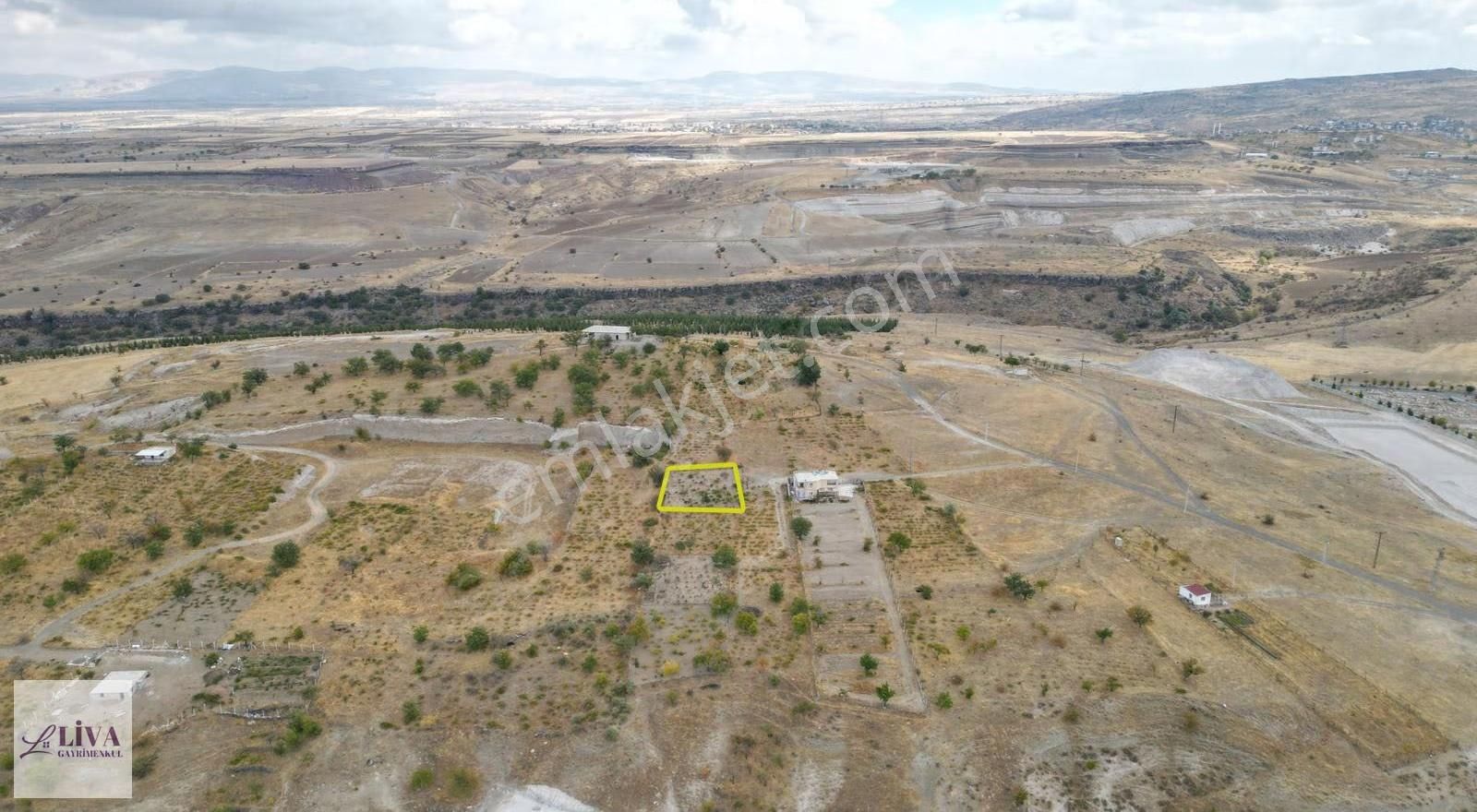 Liva'dan Reşadiye'de Rızai Taksimli Manzaralı 688 M² Bağ - Görsel 17