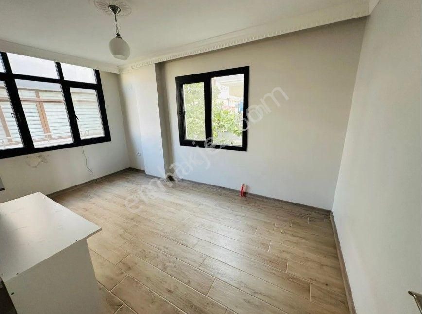 Didim Merkezde Kiralık 3+1 Ayrı Mutfak Katta Tek Geniş Daire - Görsel 18