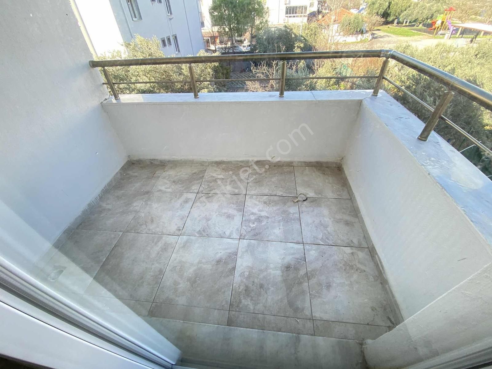 Kiralık 3+1 Bahçe Nizam Doğalgazlı - Görsel 3