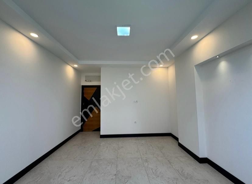 Summer Park İş Merkezinde 1+1ayrı Mutfak Kullanışlı Kiralık Ofis - Görsel 4