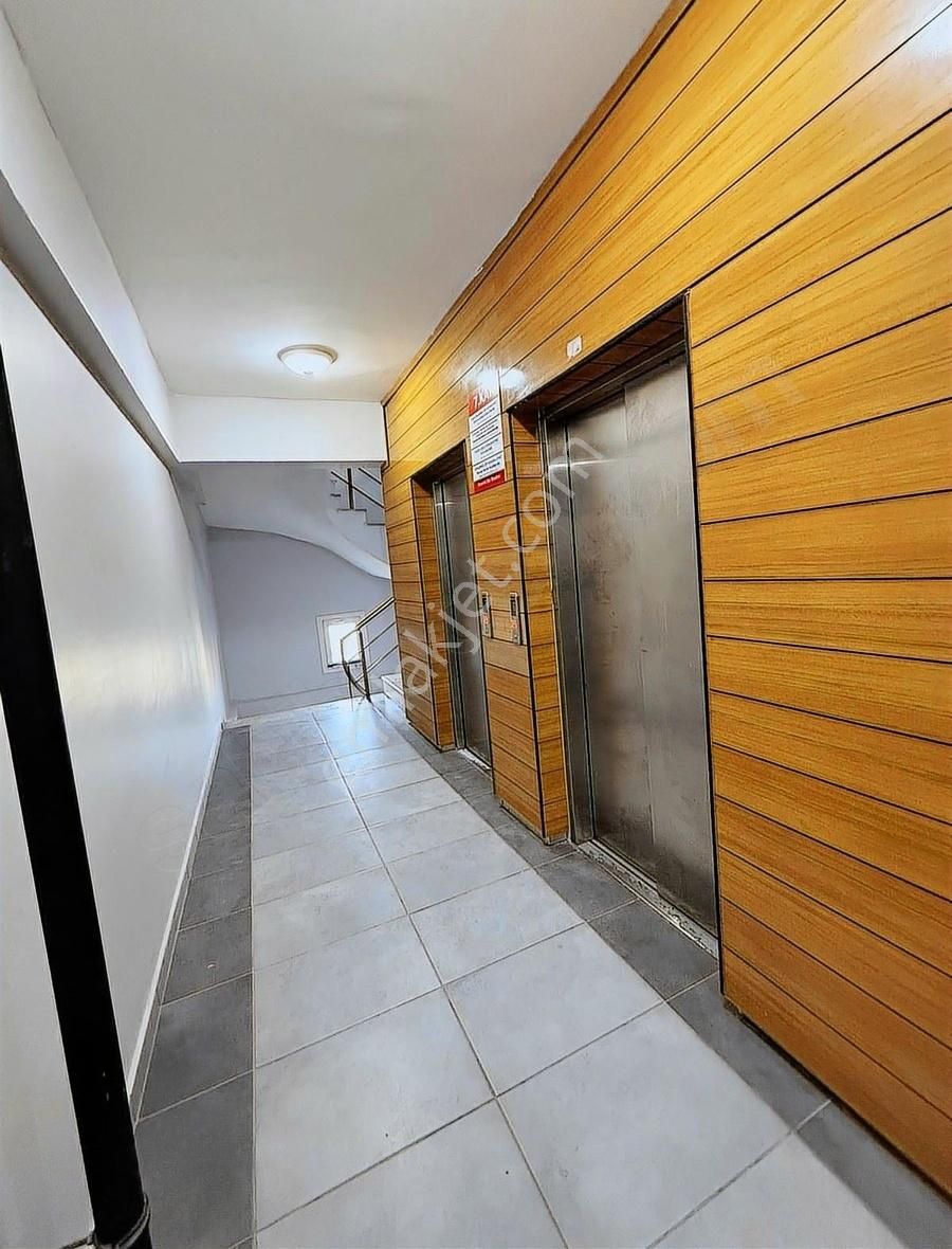 Metrobüse Yürüme Mesafesi Balkonlu Geniş 1+1 - Görsel 13