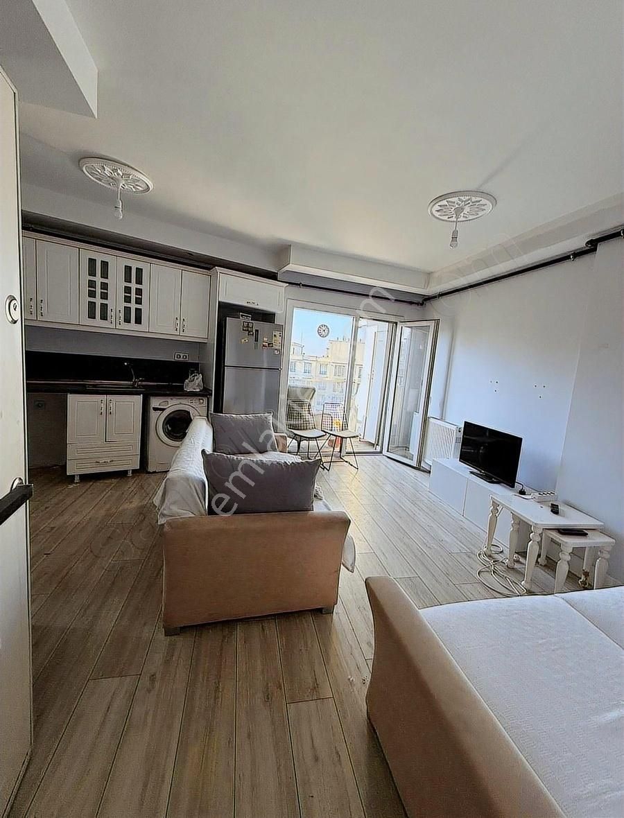 Metrobüse Yürüme Mesafesi Balkonlu Geniş 1+1 - Görsel 5