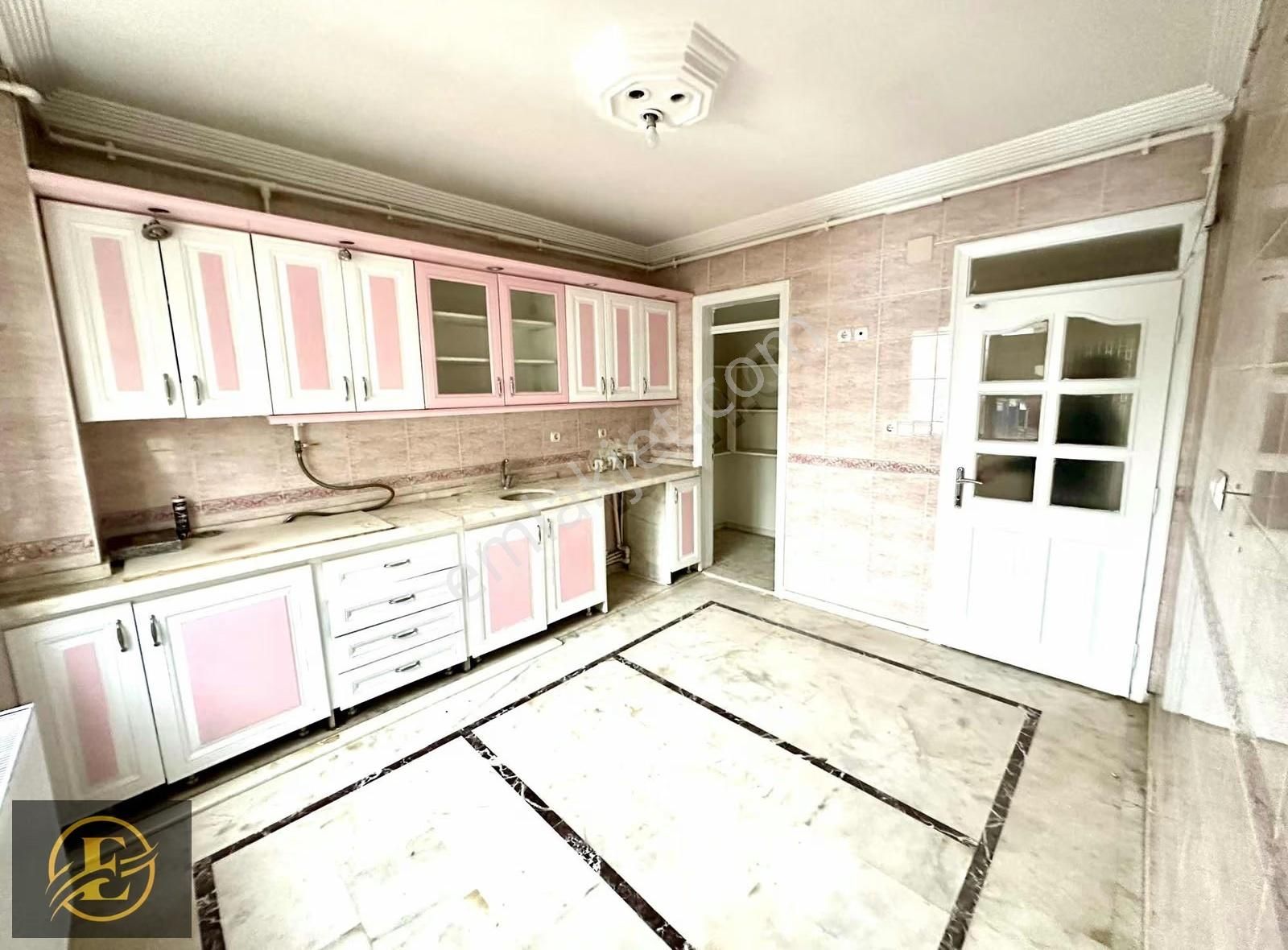 Ekol'den Üniversitenin Ortasında Heryere Hakim Dublex 5+1 !!! - Görsel 23