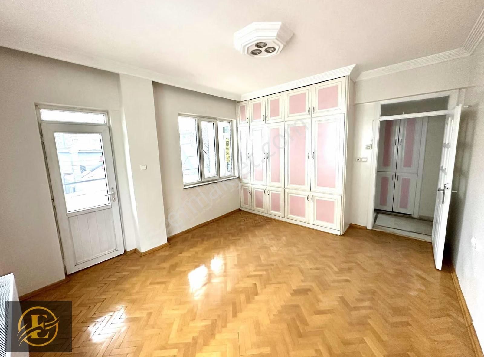 Ekol'den Üniversitenin Ortasında Heryere Hakim Dublex 5+1 !!! - Görsel 16