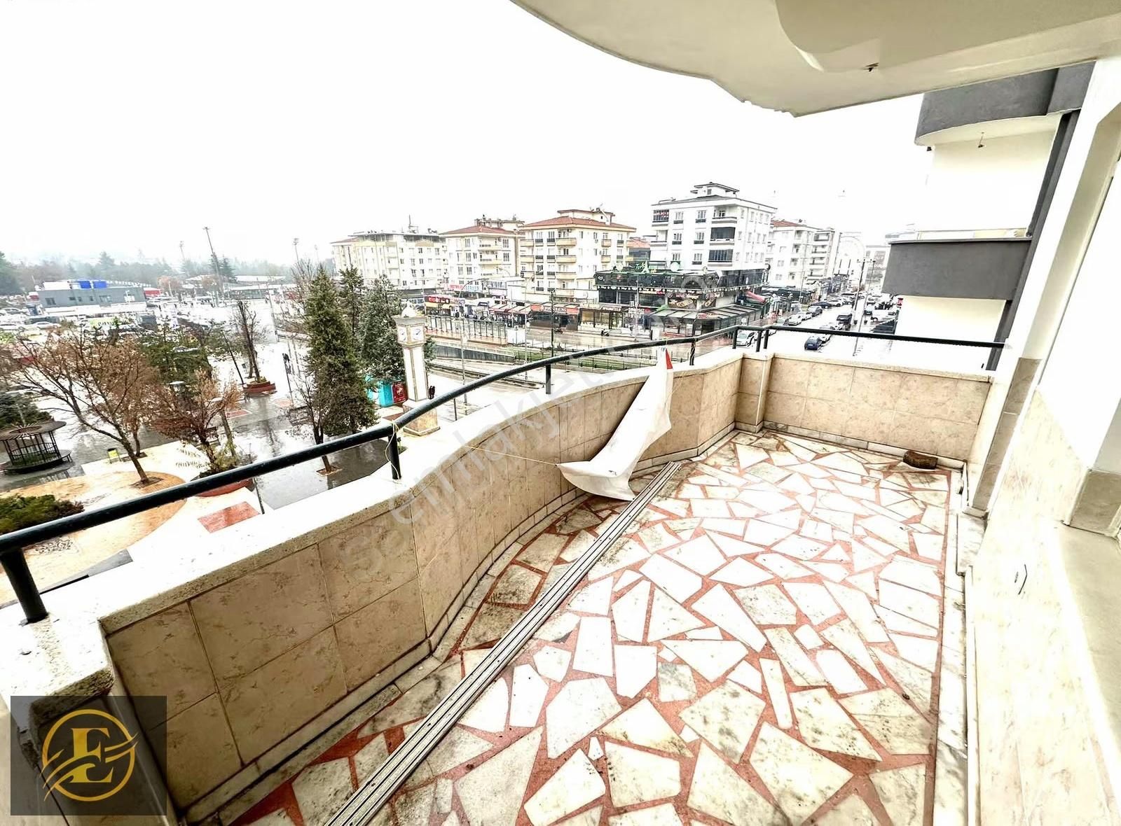 Ekol'den Üniversite Göbeğinde Tramvaya Sıfır 5+1 !!! - Görsel 2