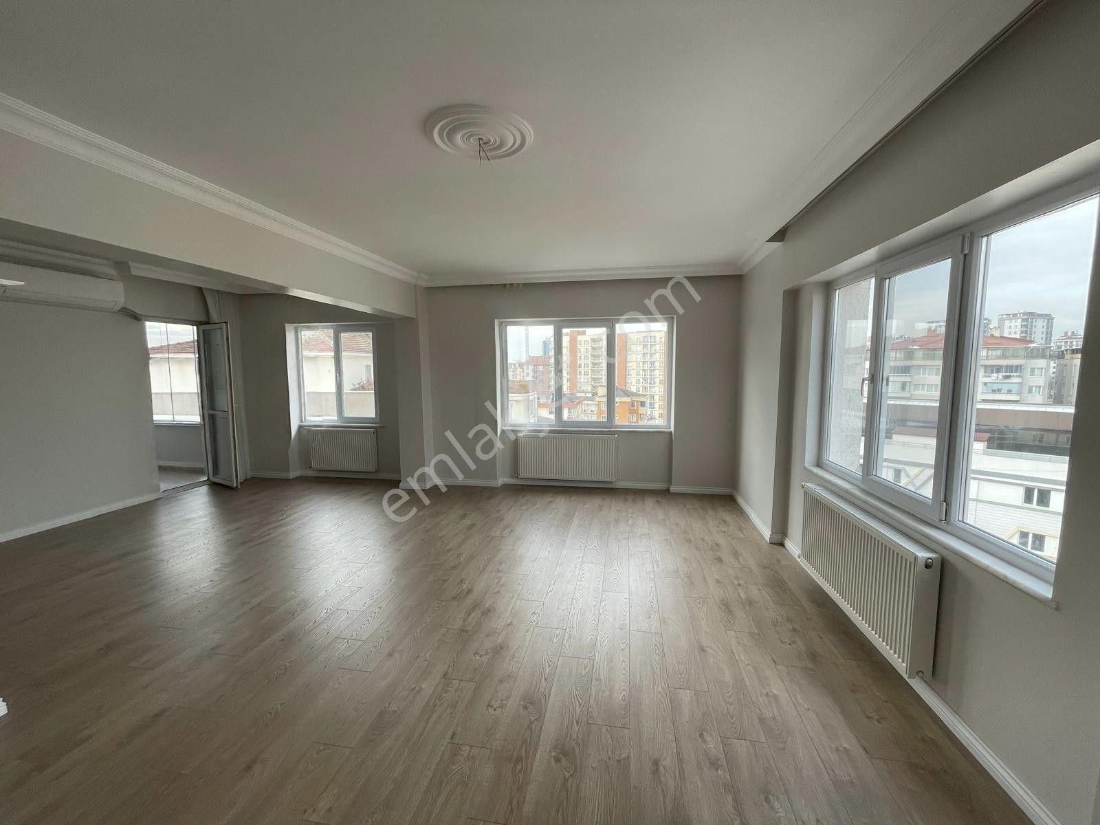 Sultançiftliği Mh.ekşioğlu Çiftlik Evleri'nde Satılık Dubleks