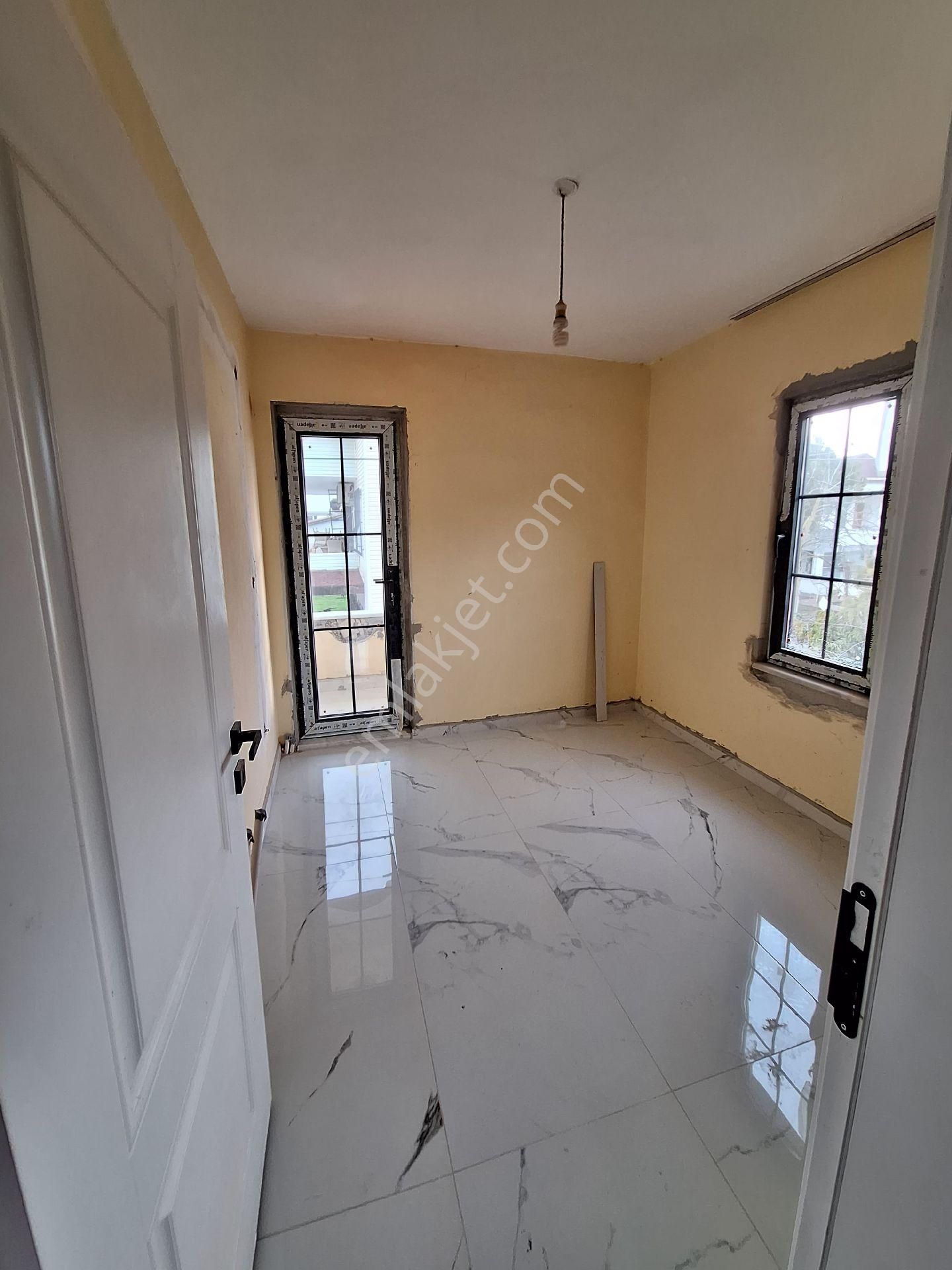 Sahile 100 Metre Mesafede Çatalçam'da 4+1 Satılık Müstakil Ev - Görsel 24