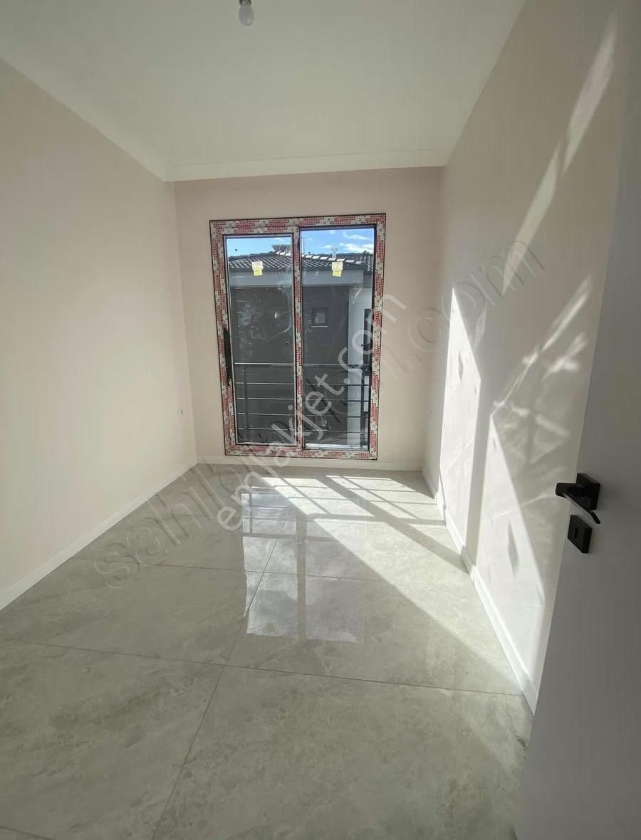 Ula Merkezde Balkonlu Satılık Harika Daire - Görsel 3