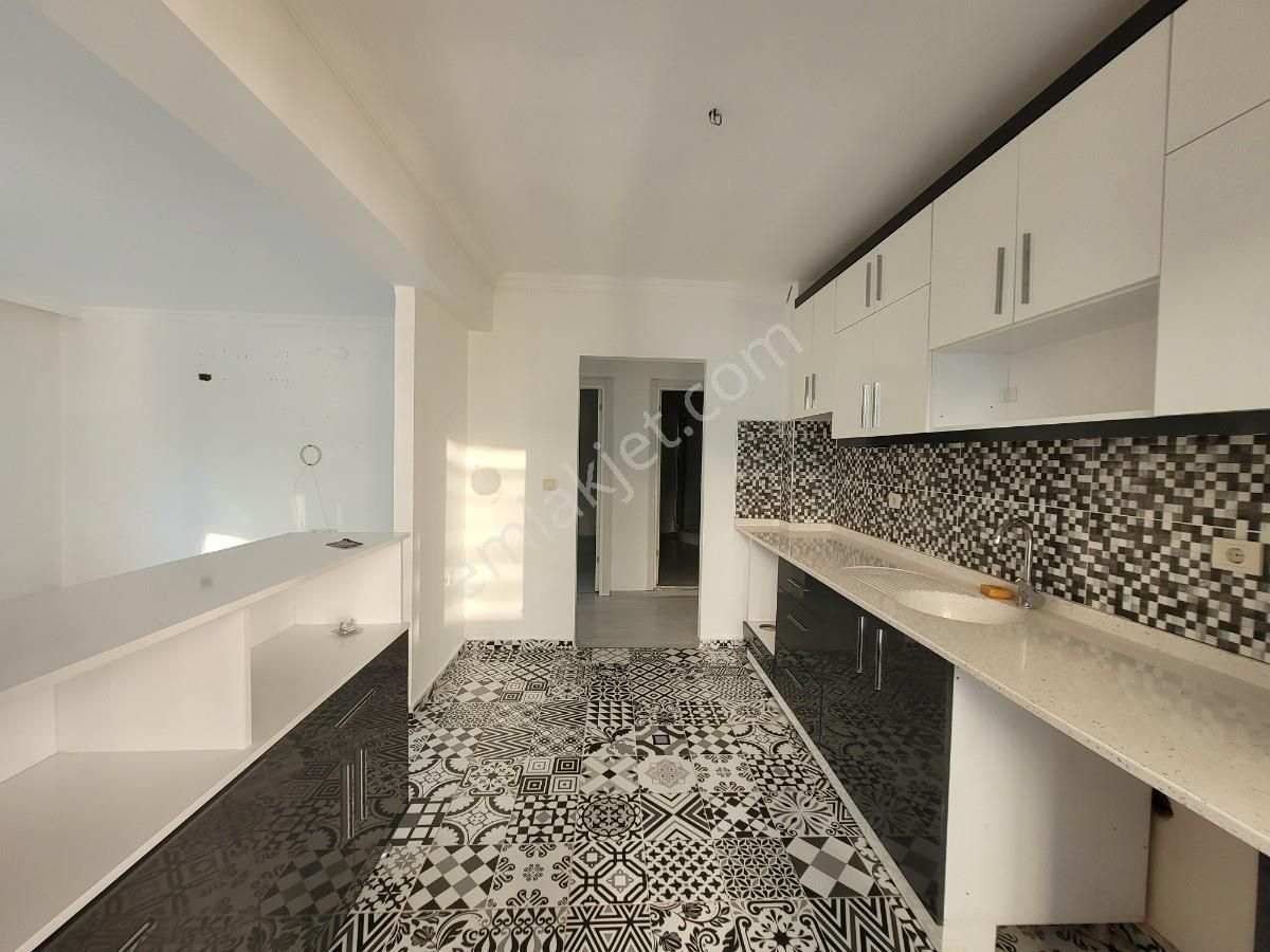 Kuşadası Ata Mah. Arakat 2+1 Daire - Görsel 17