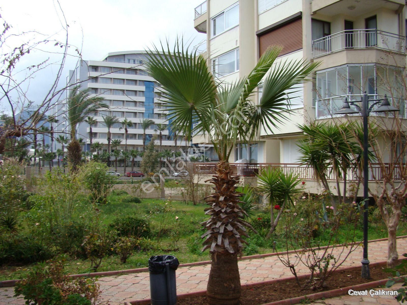 Konyaaltı Limanda Denize Sıfır Site İçinde Lüx Daire - Görsel 3