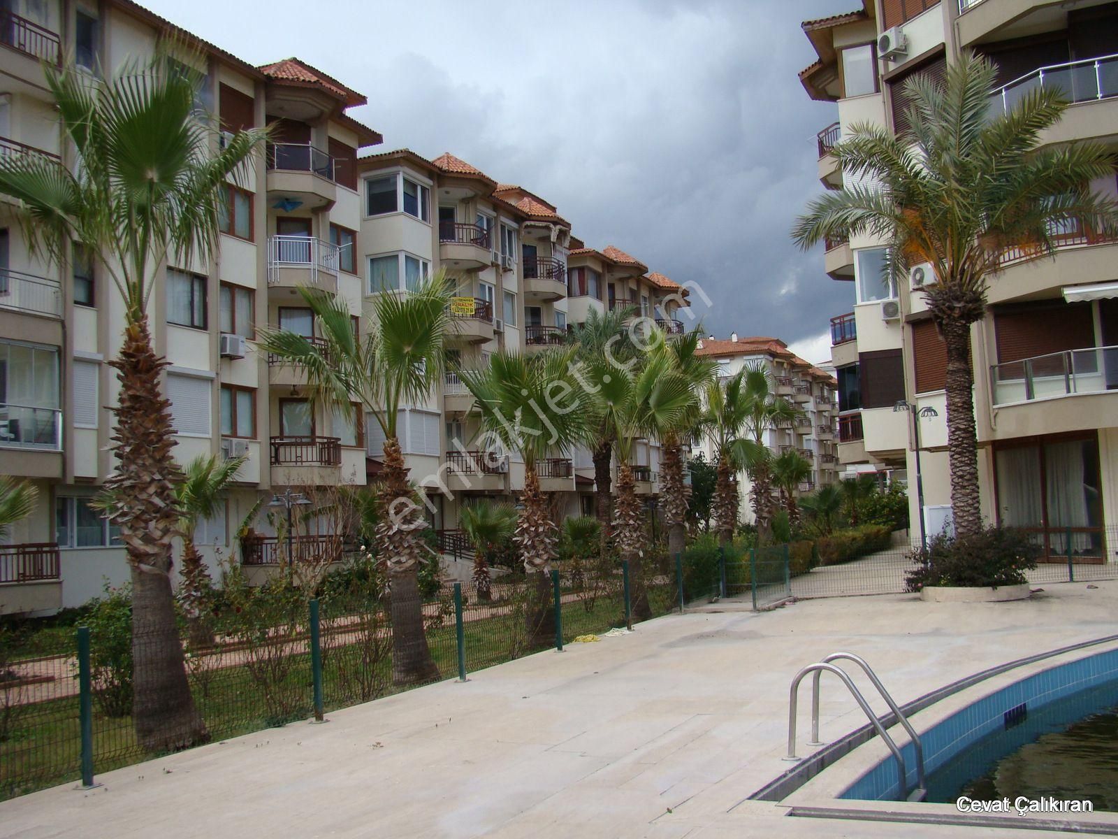 Konyaaltı Limanda Denize Sıfır Site İçinde Lüx Daire - Görsel 2