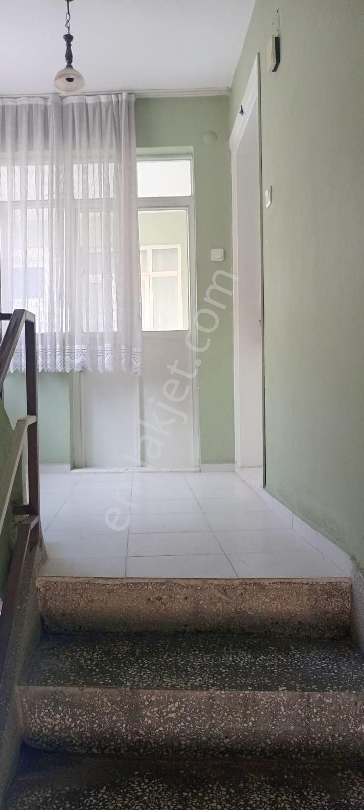 Aydın Söke Cumhuriyet Mah. İki Katlı Bahçeli 3+1 Satılık Müstakil Ev - Görsel 4