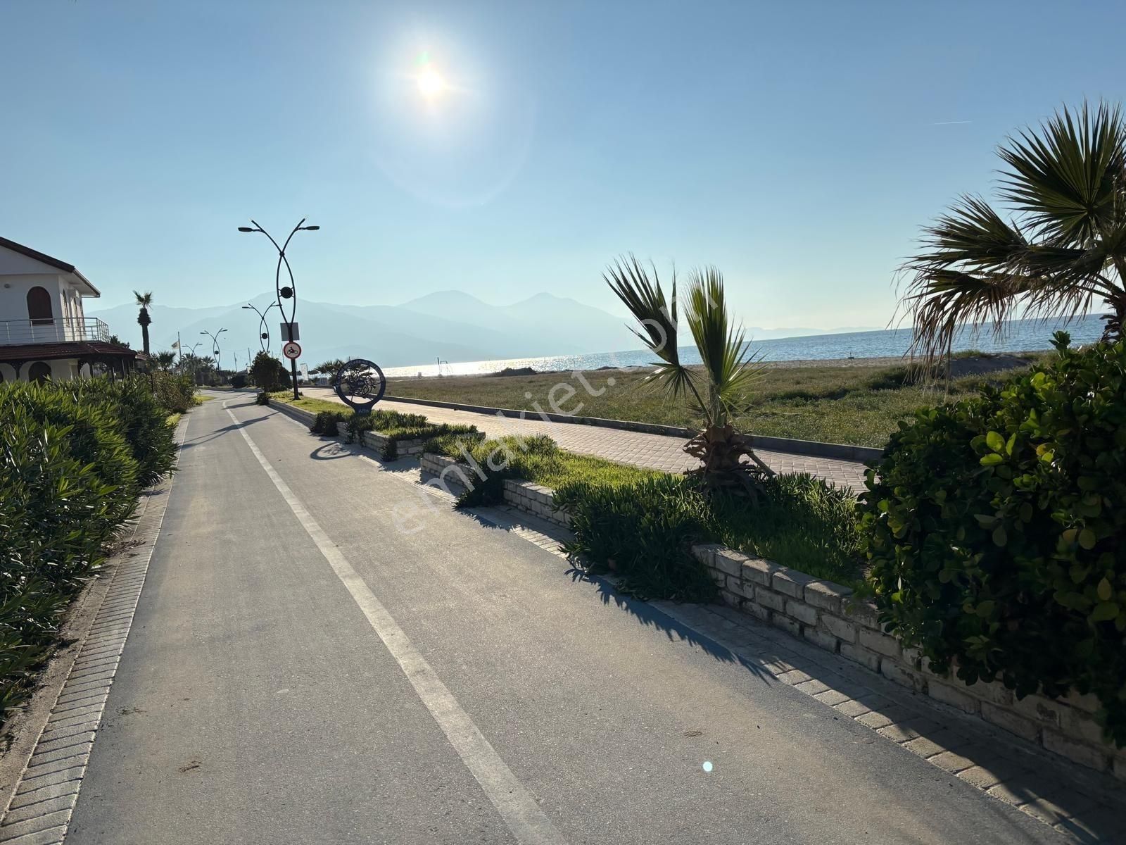 Fırsaat Denize 100m Yakınlıkta Ferah Konumda Bakımlı 3+1yazlık - Görsel 11