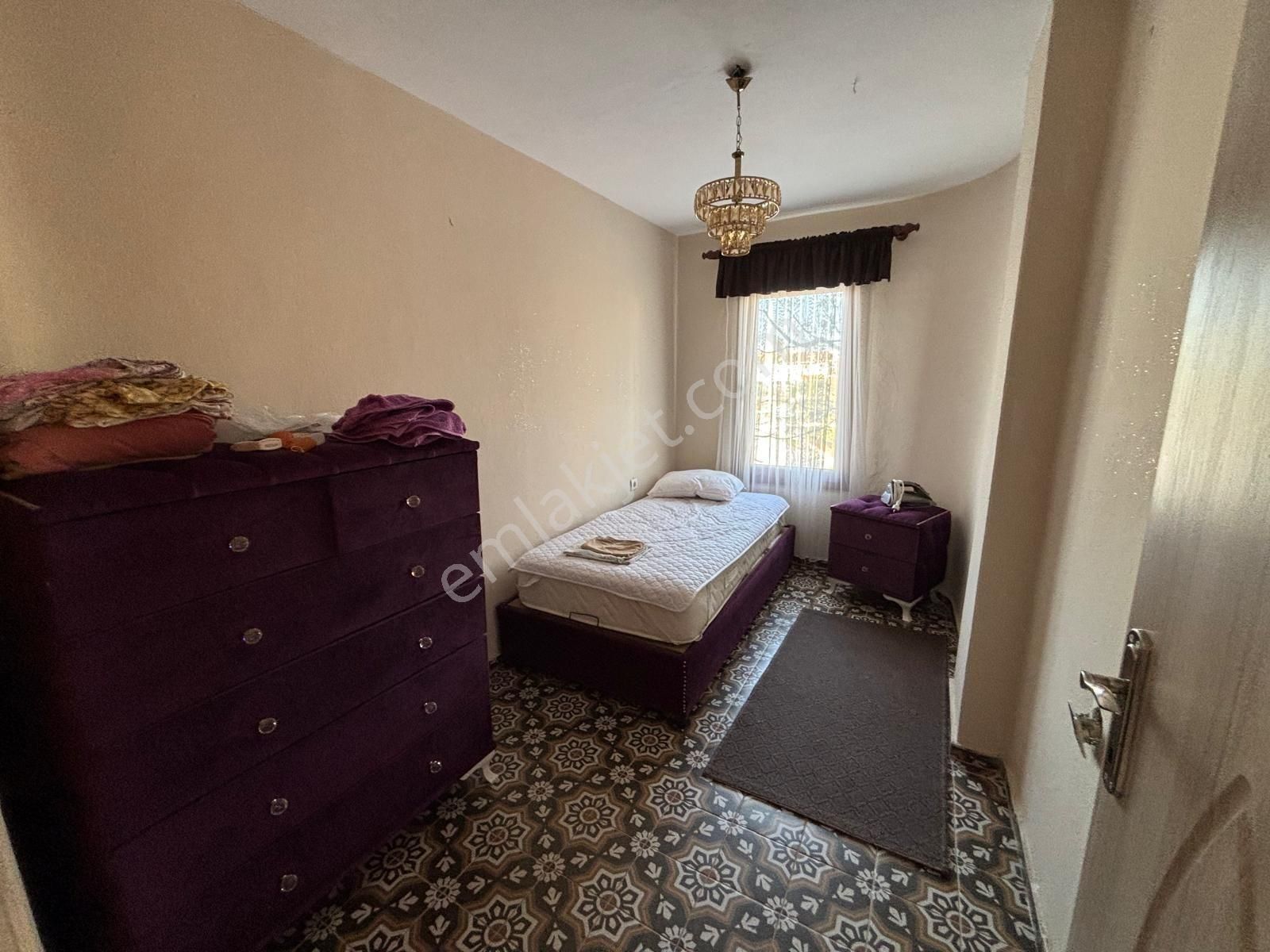 Fırsaat Denize 100m Yakınlıkta Ferah Konumda Bakımlı 3+1yazlık - Görsel 10