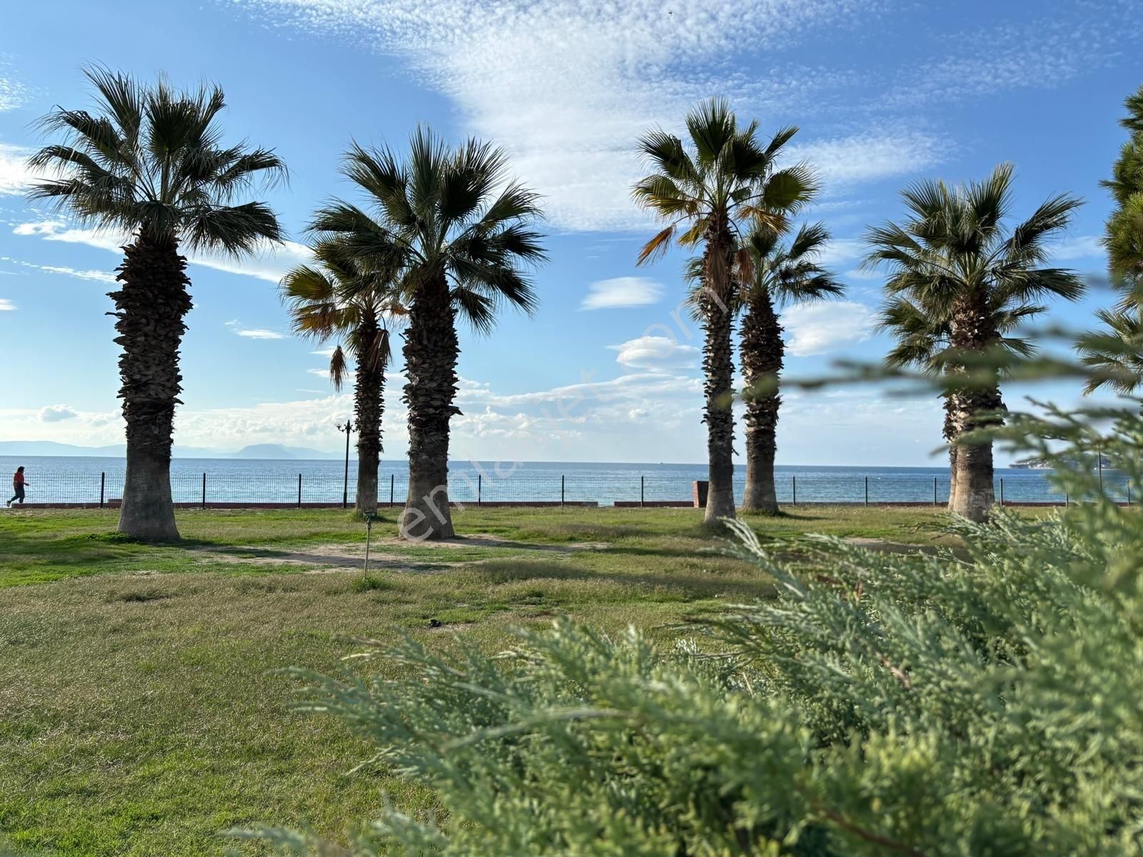 Fiyatı Düştü Acil Satılık Denize 20m Yakınlıkta Fırsaat Villa - Görsel 19