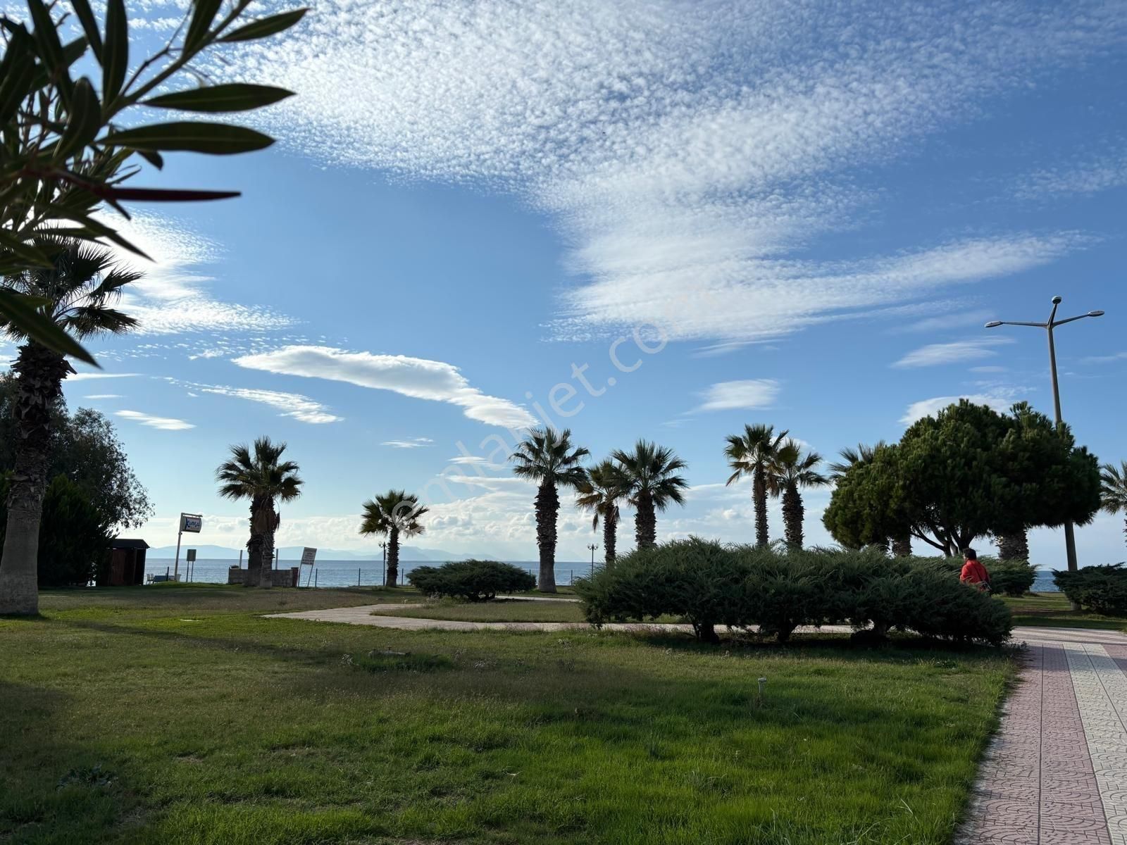 Fiyatı Düştü Acil Satılık Denize 20m Yakınlıkta Fırsaat Villa - Görsel 2