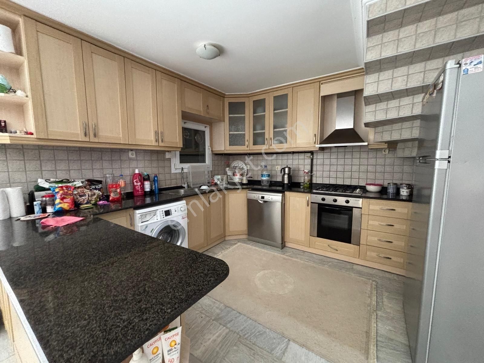 Fiyatı Düştü Acil Satılık Denize 20m Yakınlıkta Fırsaat Villa - Görsel 22