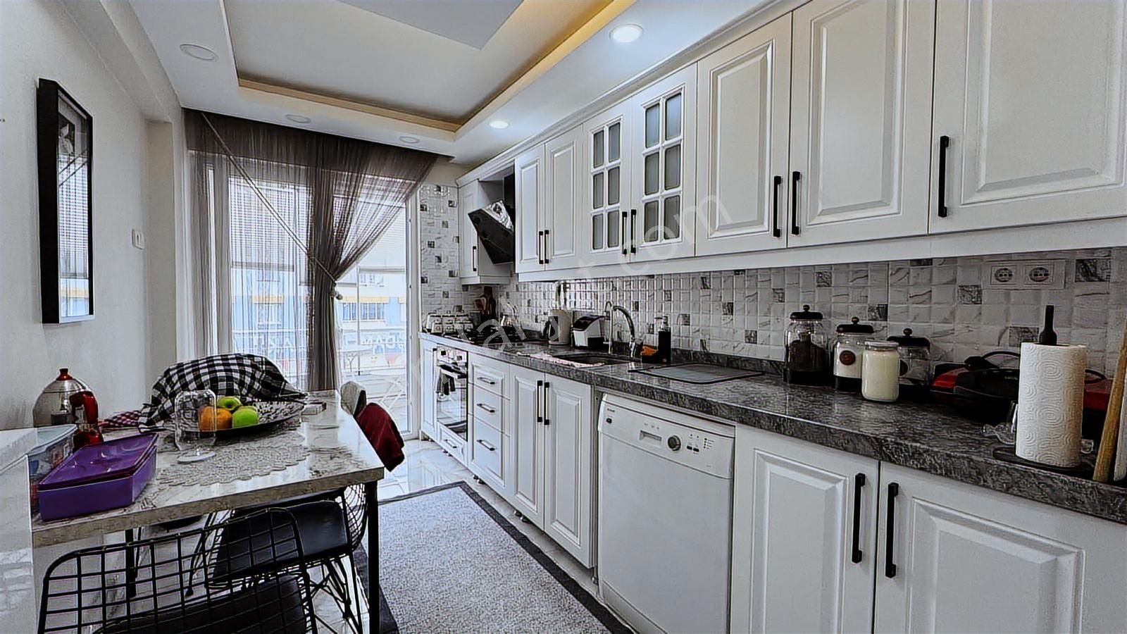 100. Yıl Bulvarı Cepheli Satılık 3+1 Masrafsız Daire