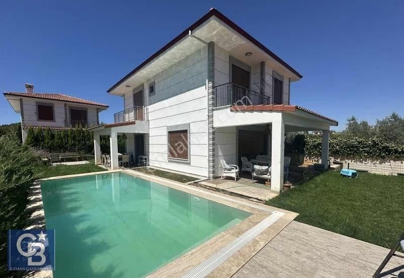 Akyaka'ya 15 Dk -450 M2 Arsada Modern 3+1 Müstakil Havuzlu Villa