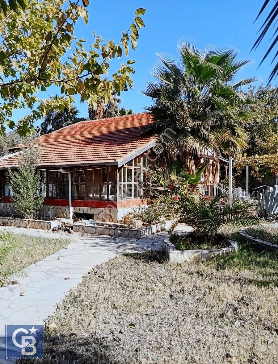 Hisarönü'nde Plaja 300 M Dubleks + 2+1 2 Adet Ev Ve 1+1 Müstakil