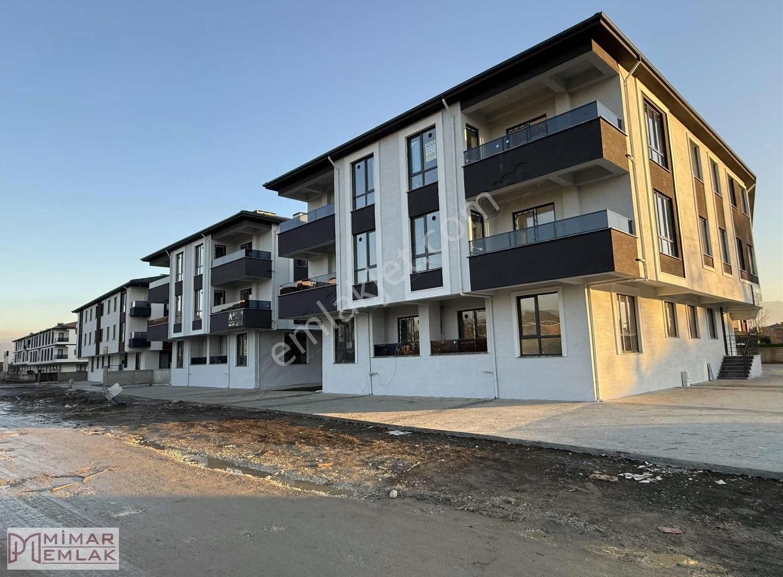 Koçyazı Mah Satılık Zemin 3+1 Daire