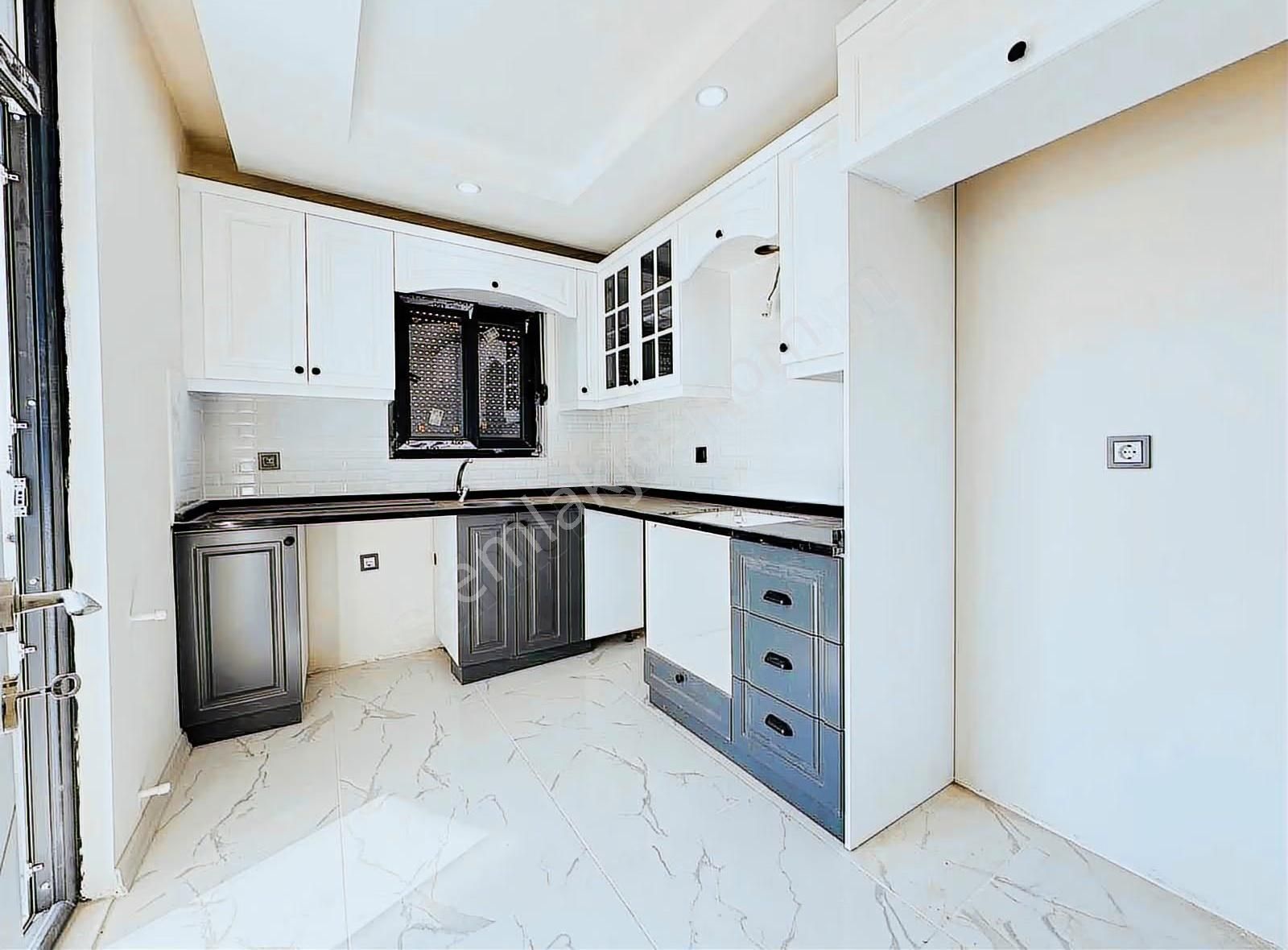 V. Karşıyaka'da Havuzlu Tramvaya Adım Mesafede Her Şehi Ayrı 2+1 - Görsel 9