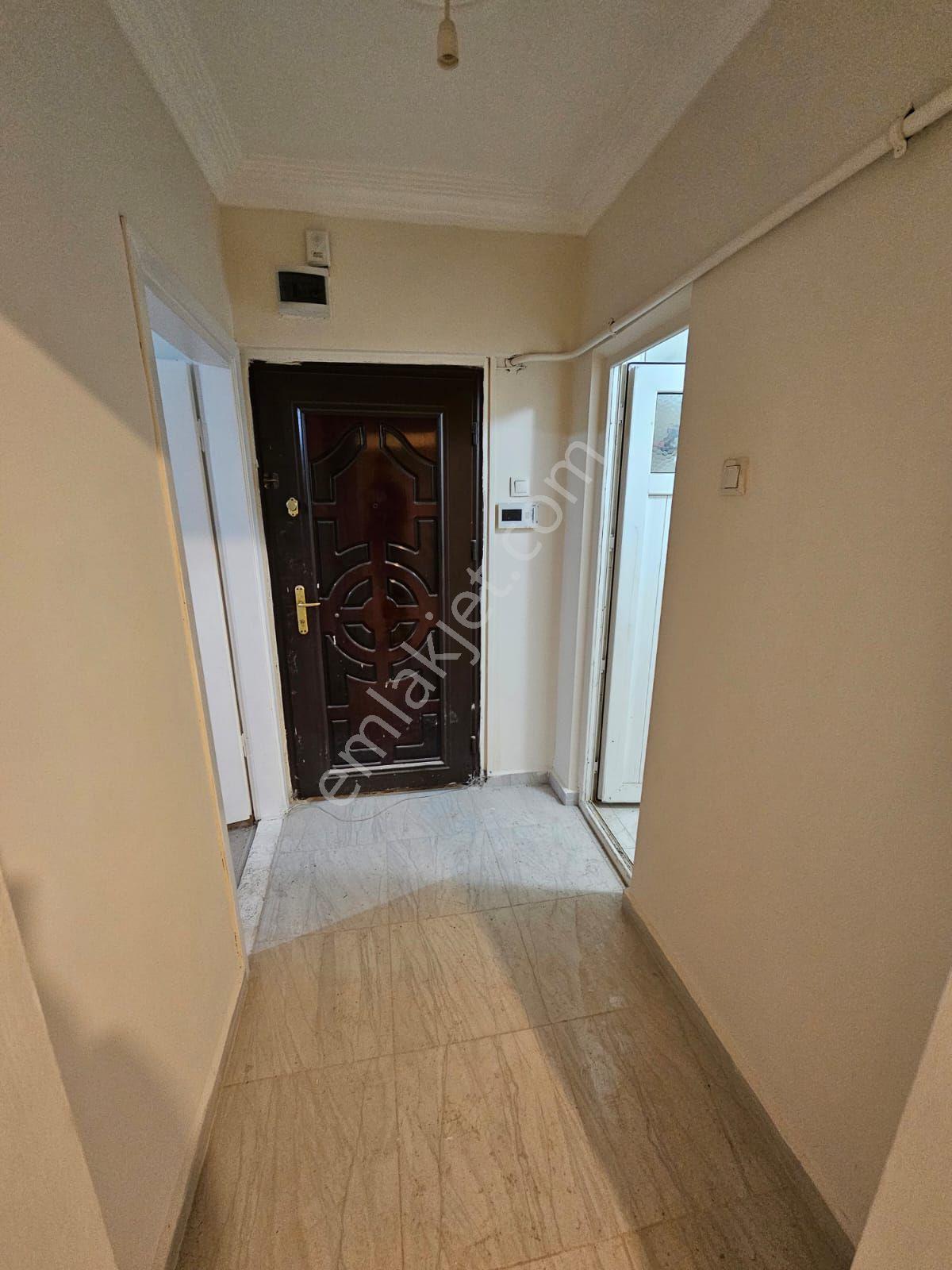 Yıldız Gayrımenkul"den Hikmet Işık Cad. 2+1 Ara Kat Daire ! - Görsel 8