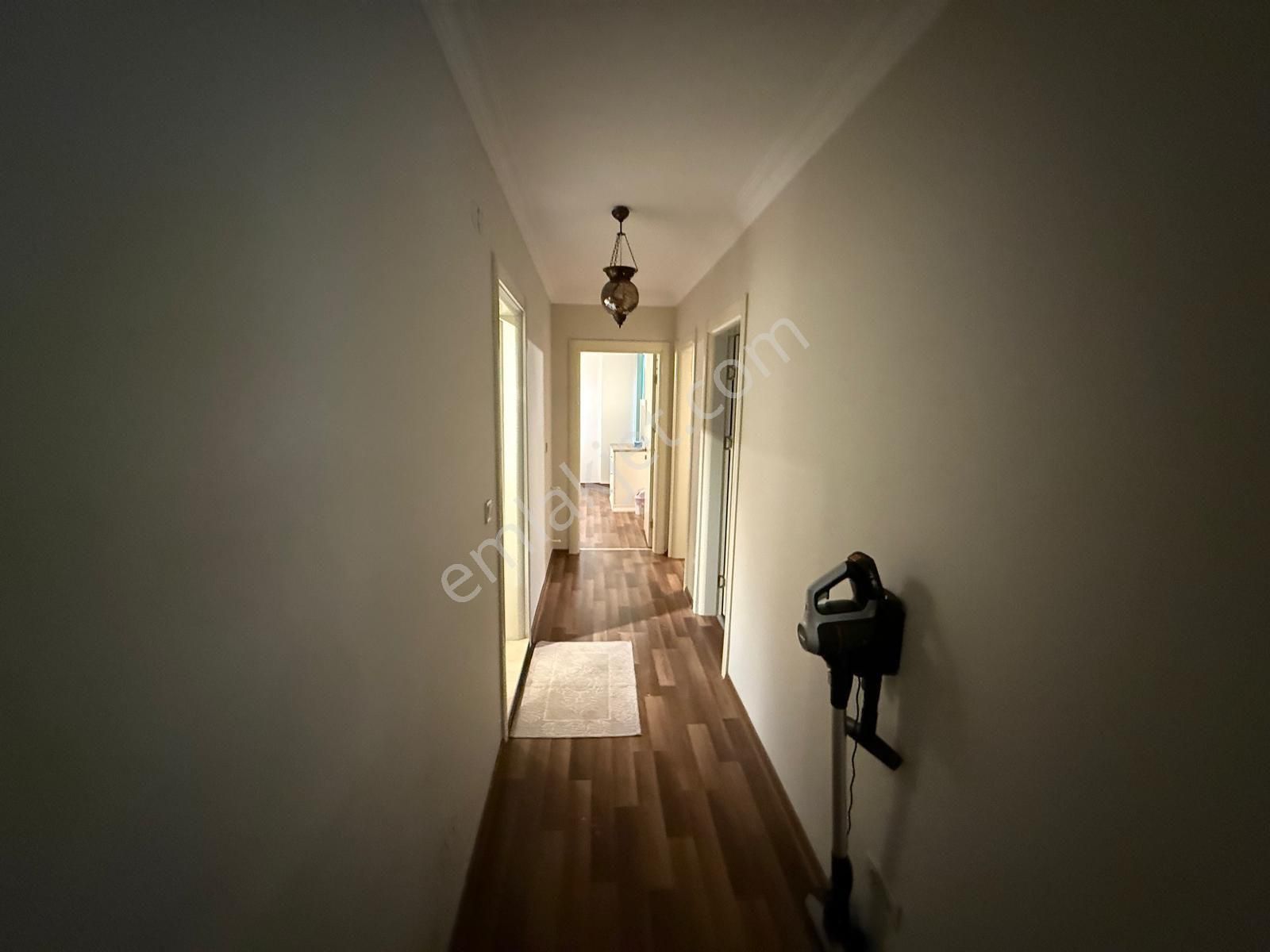 Kuşadası Merkeze Yakın Doğalgazlı Lüx Site 3+1 Geniş Satılık Daire - Görsel 25