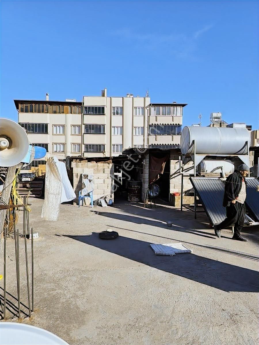 Ana Cadde Üzerinde Satılık Altı Ticari Komple Satılık Ev - Görsel 10